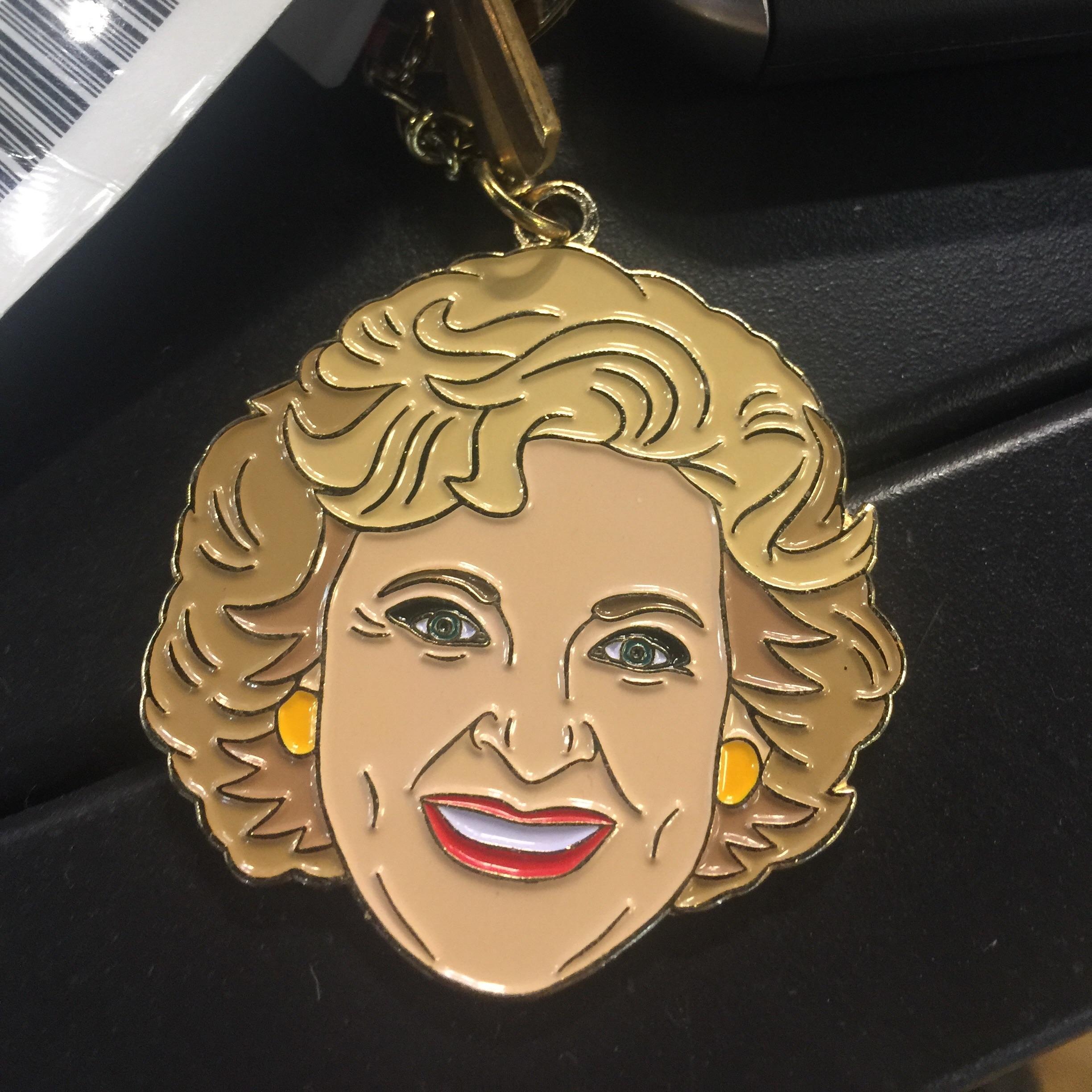 Betty White keychain r/mildlyinteresting