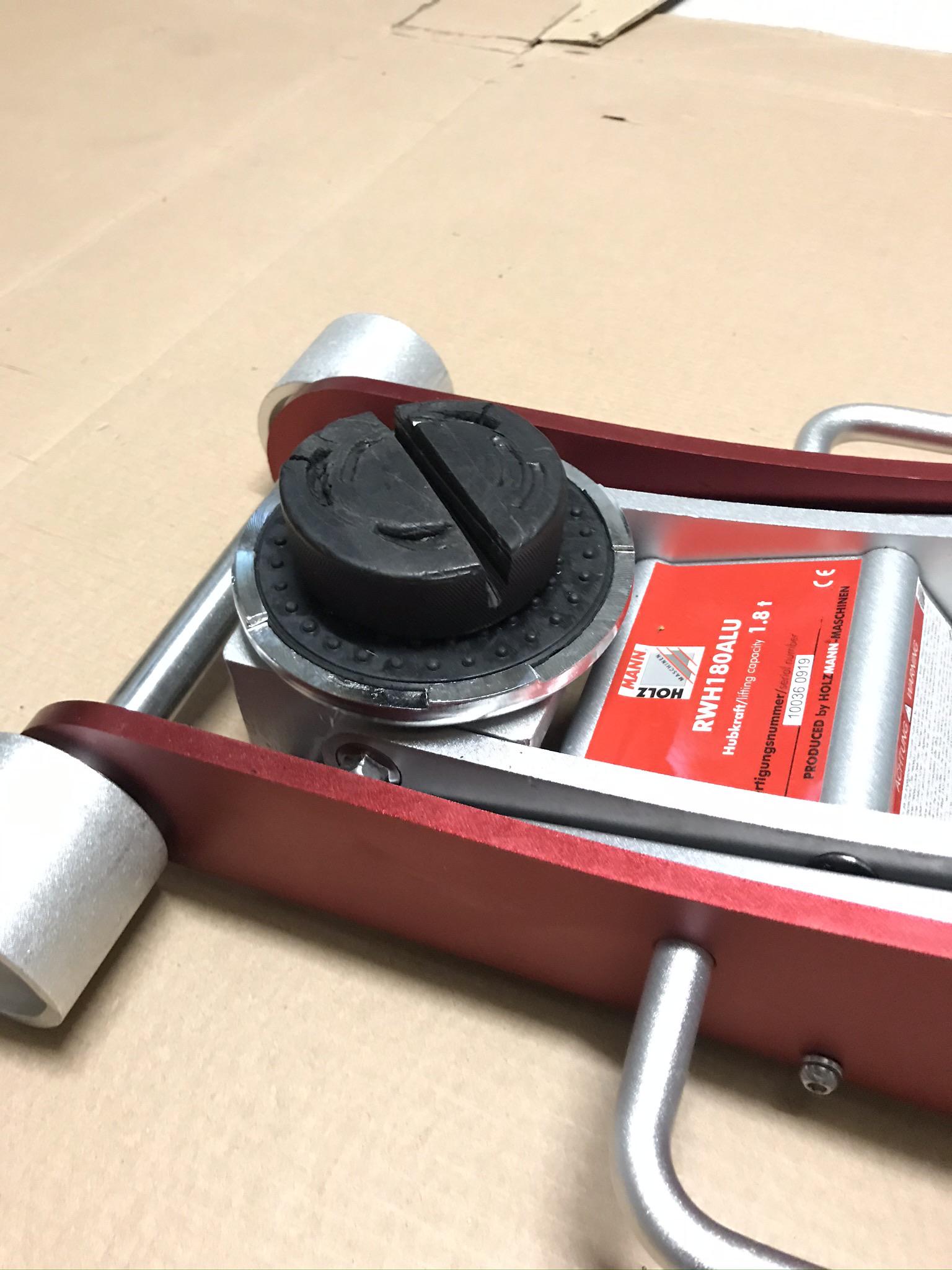 DIY jack pad for ND (and Tesla 3). Hockey puck with a groove. r/Miata