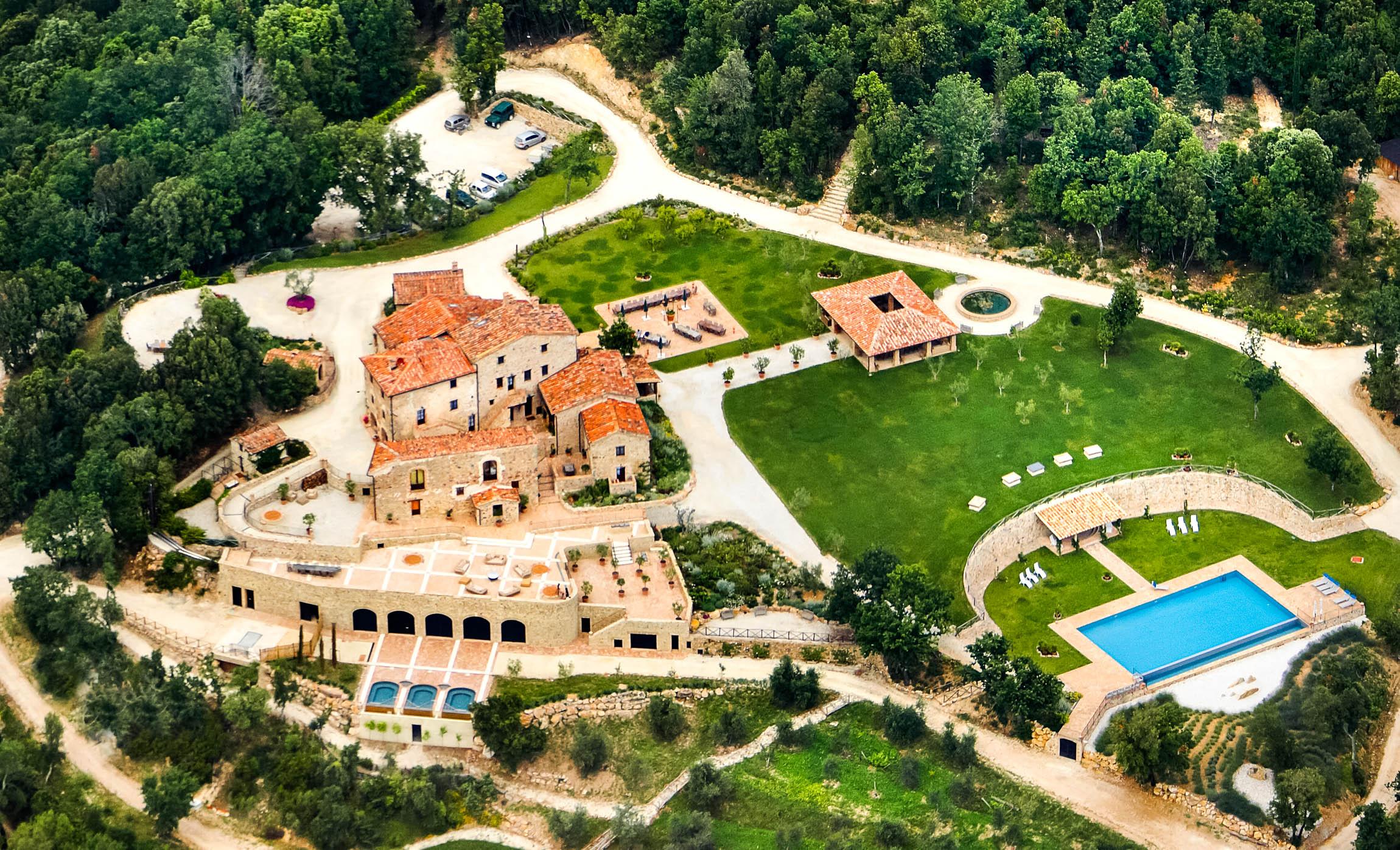 Villa Ferraia in Siena (Tuscany, Italy) [2300x1400] r/Houseporn