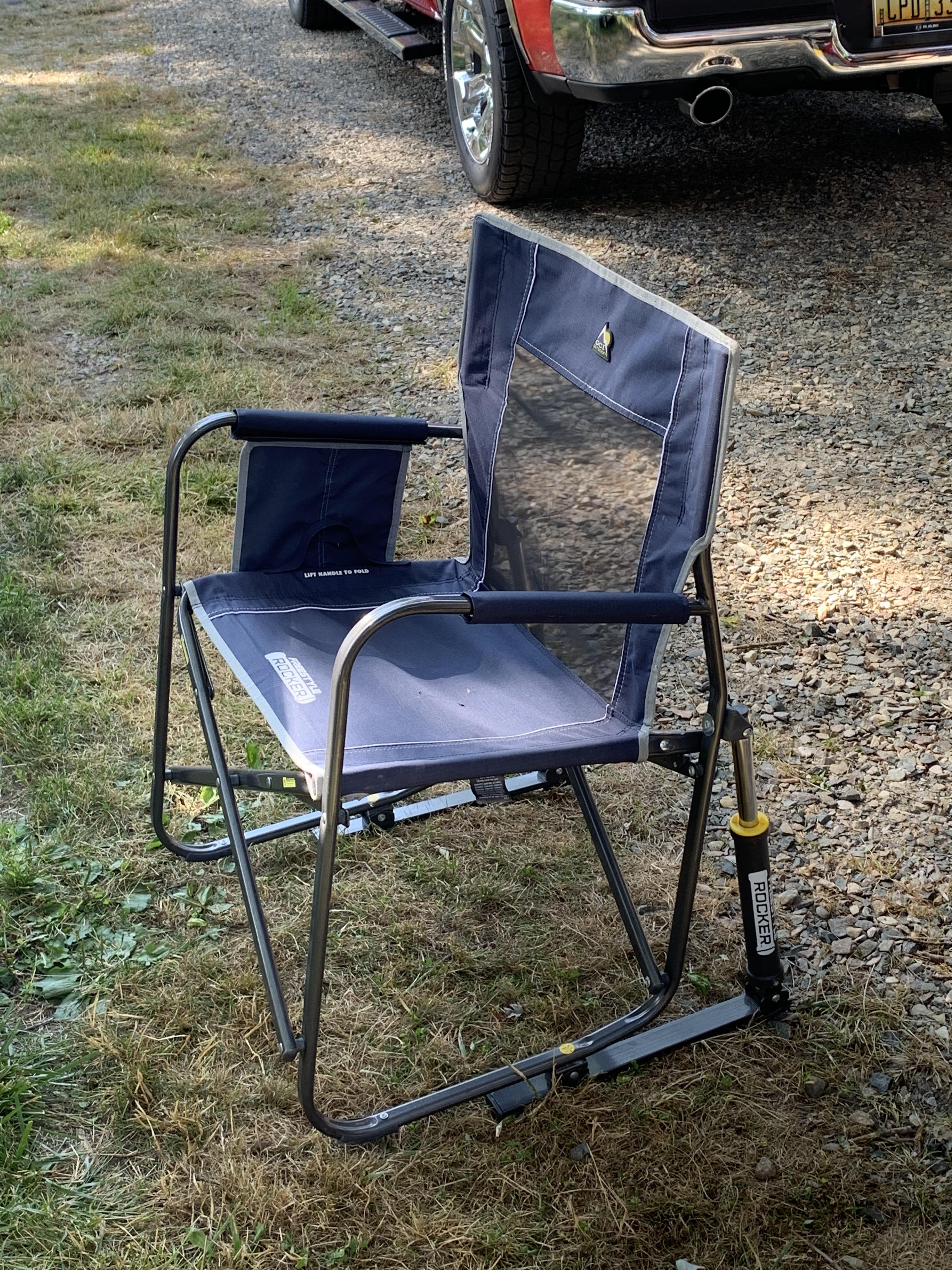 This rocking lawn chair has hydraulics r/mildlyinteresting