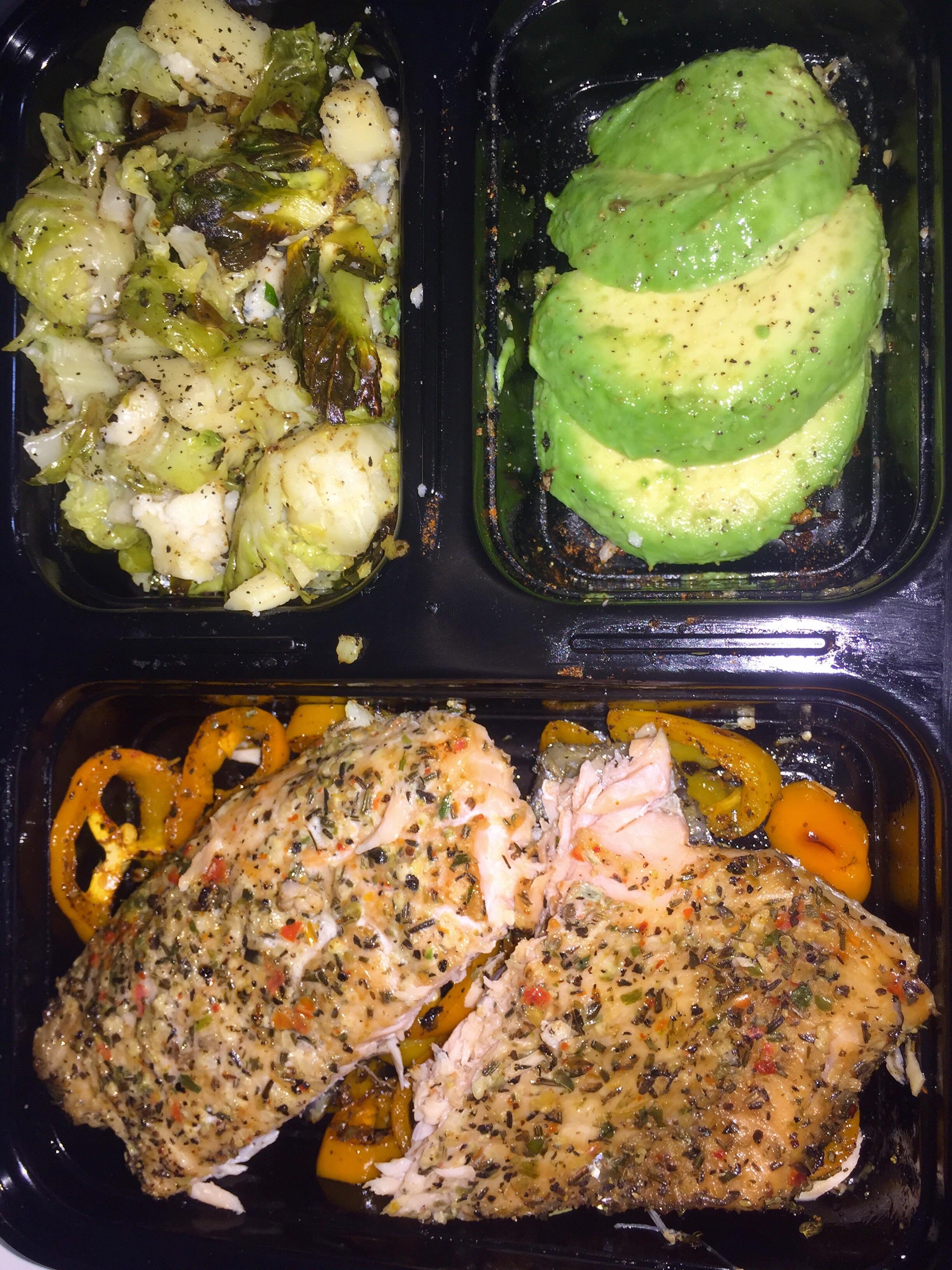 577 calorie lunch, Salmon on a bed of roasted red pepper, roasted (then