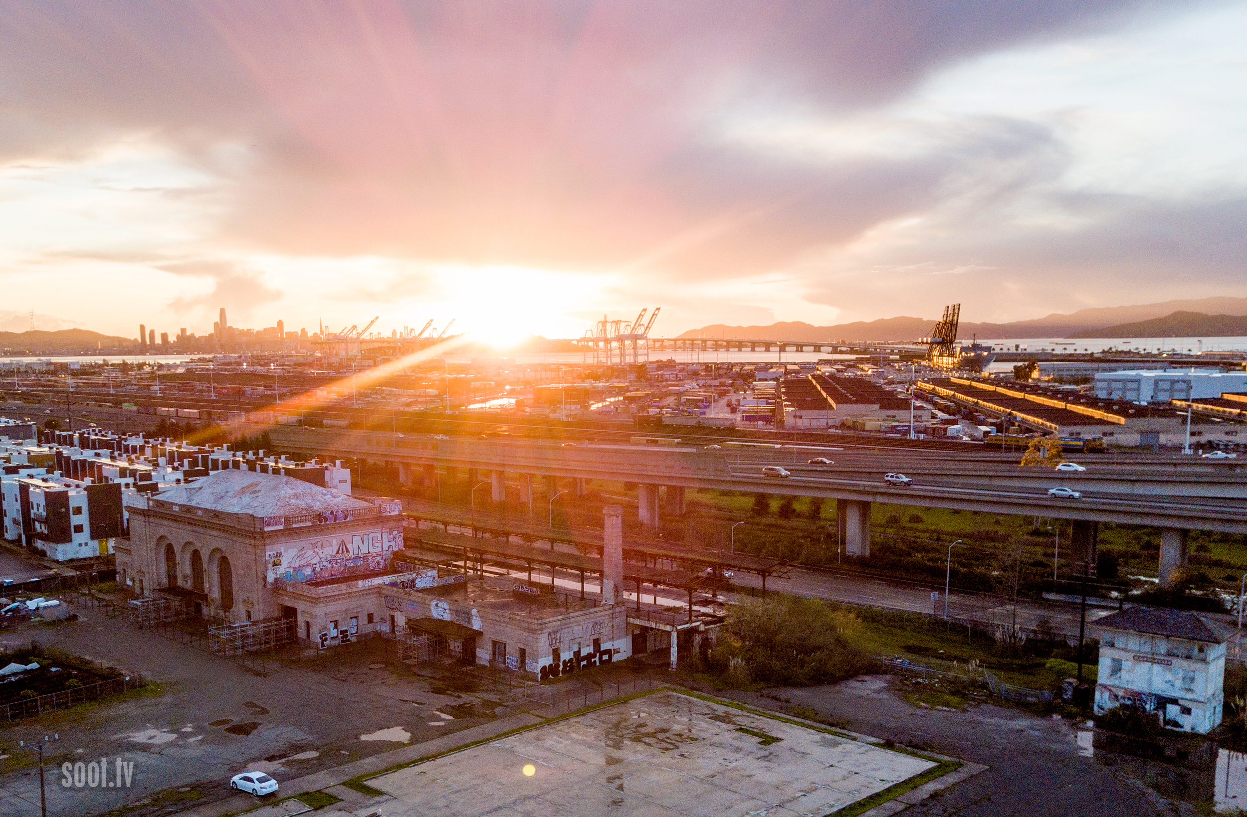 Sunset Over The Historic 16th Street Train Station in Oakland r/bayarea