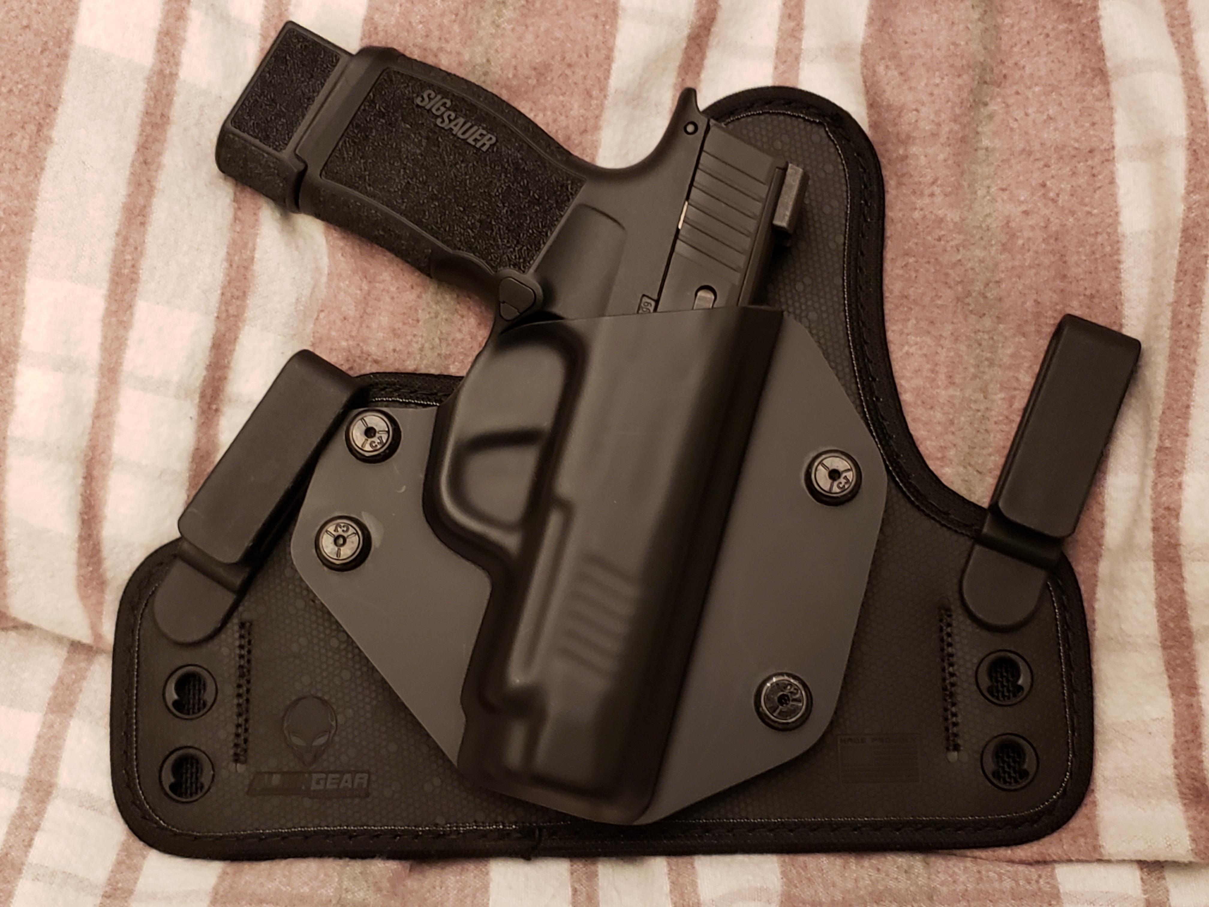 Finally got my Alien Gear Holster r/P365xl