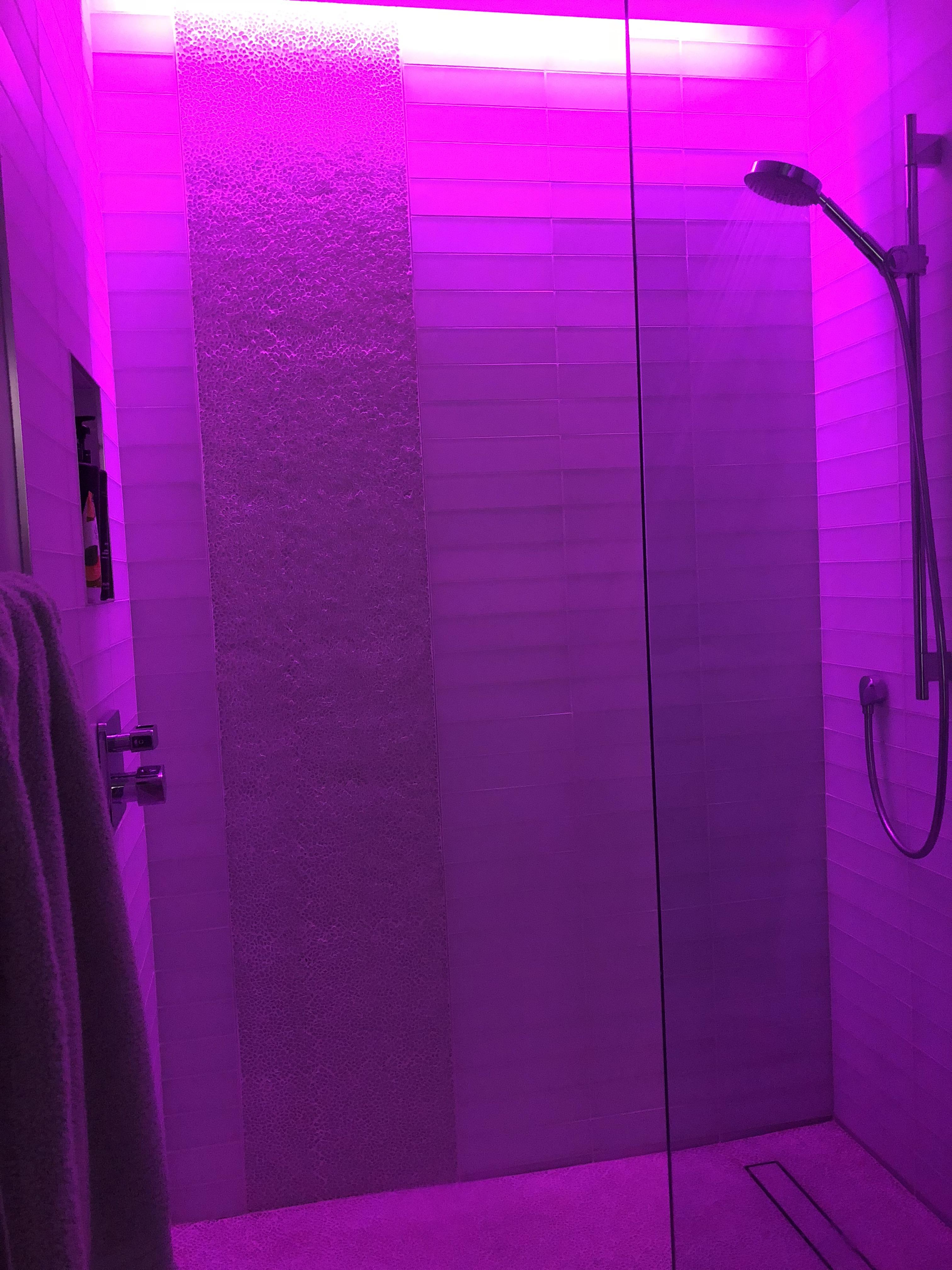 My shower lights r/VaporwaveAesthetics