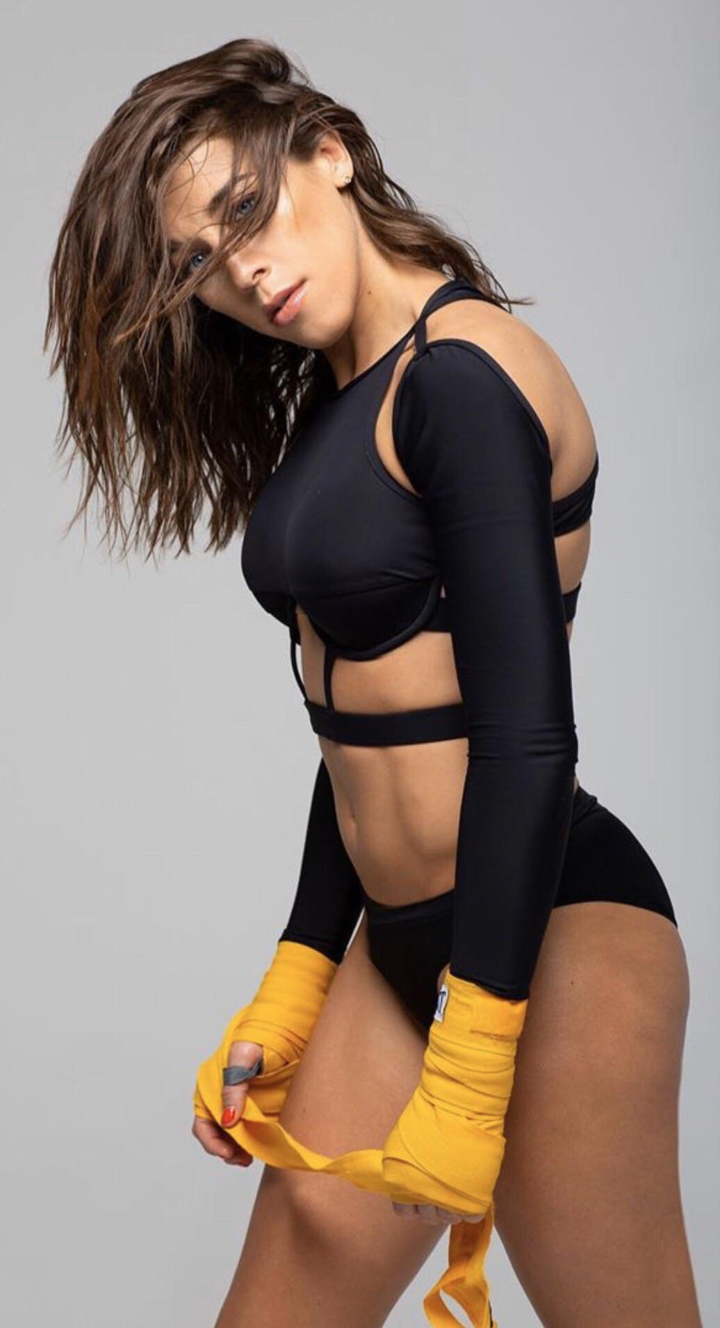 Karolina Kowalkiewicz : mmababes