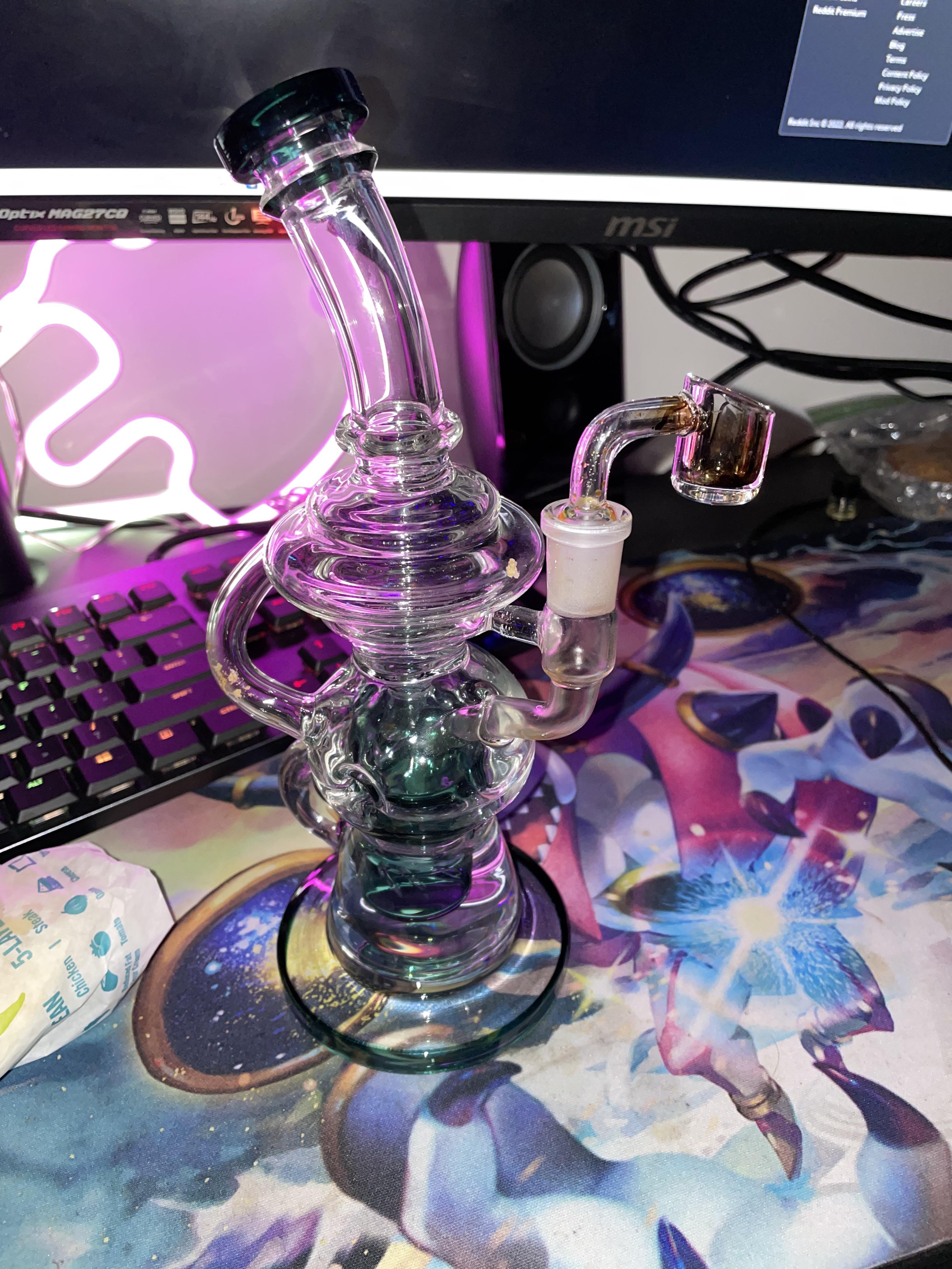 Dabs slide up Quartz Banger into the down stem. What am I doing wrong? Too hot? Hitting too hard