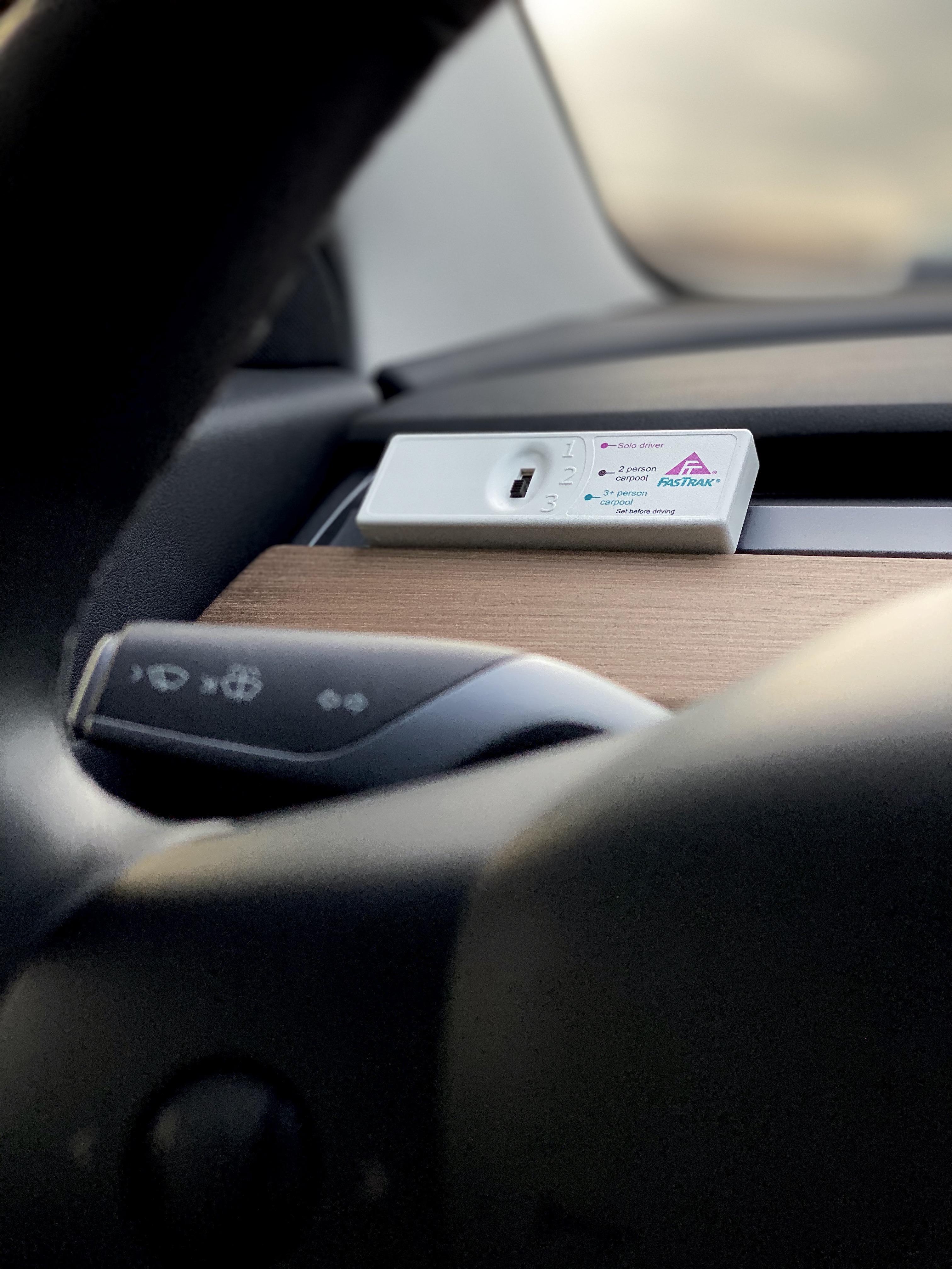 Perfect resting (nonpermanent) spot for my Fastrak transponder r/TeslaLounge