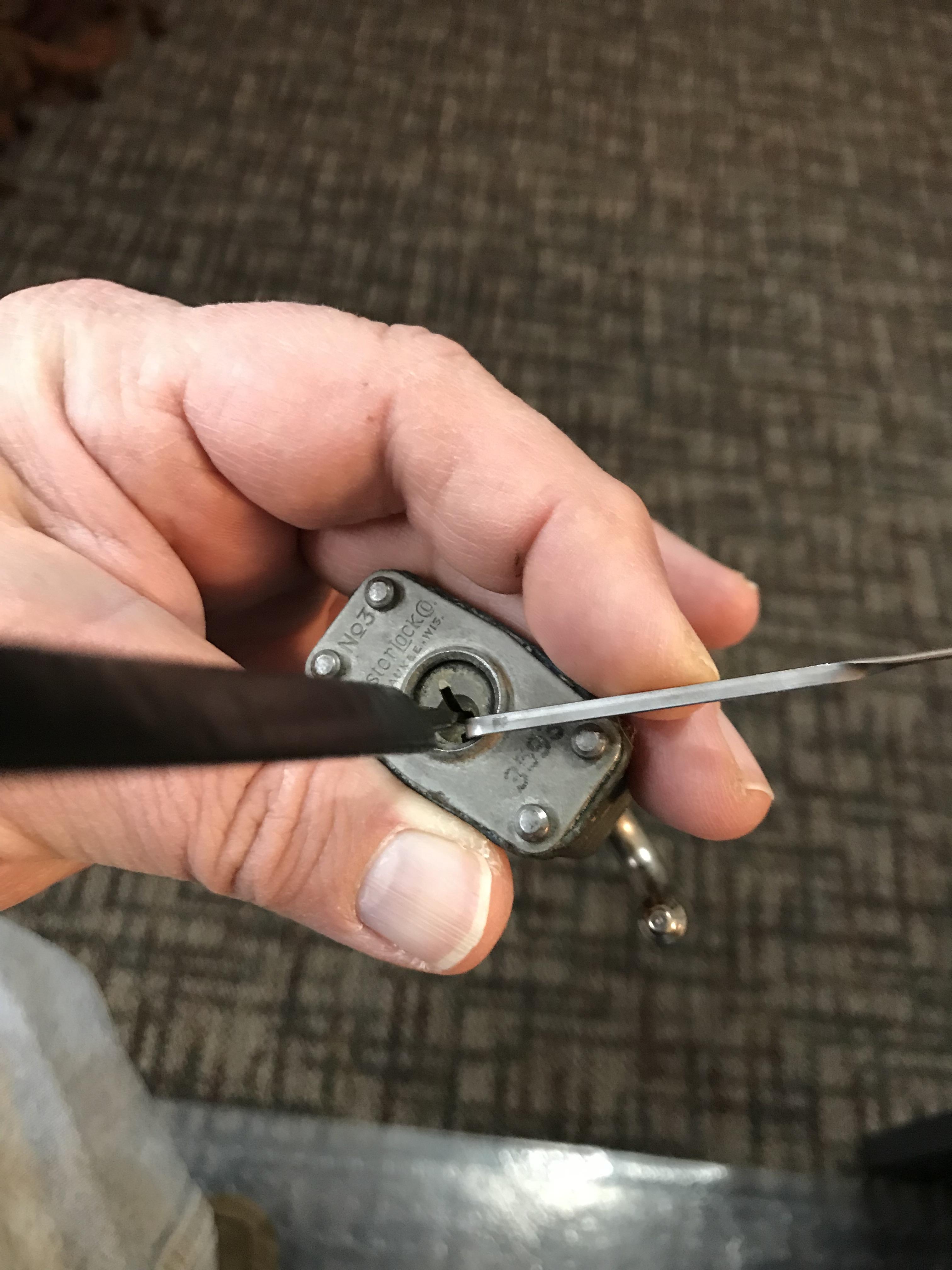 First pick. Masterlock 3. : r/lockpicking