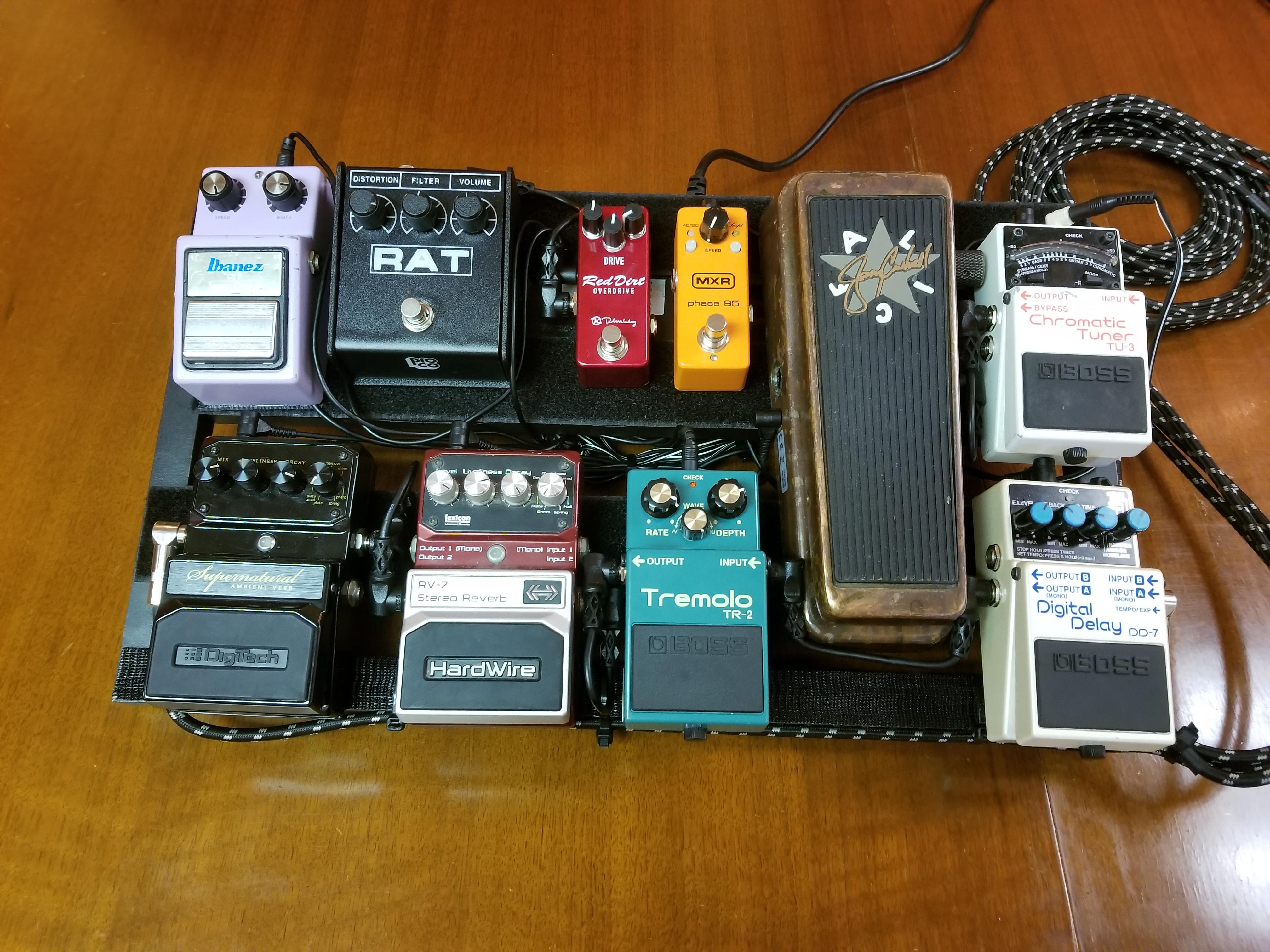 Grunge/shoegaze pedalboard not quite done yet (ran out of patch cables