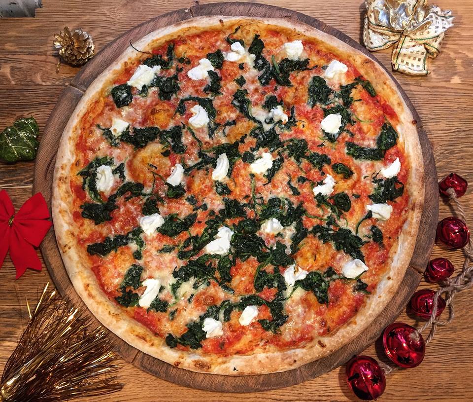 Mozzarella, Tomato sauce, Spinach, Ricotta, Parmesan r/Pizza