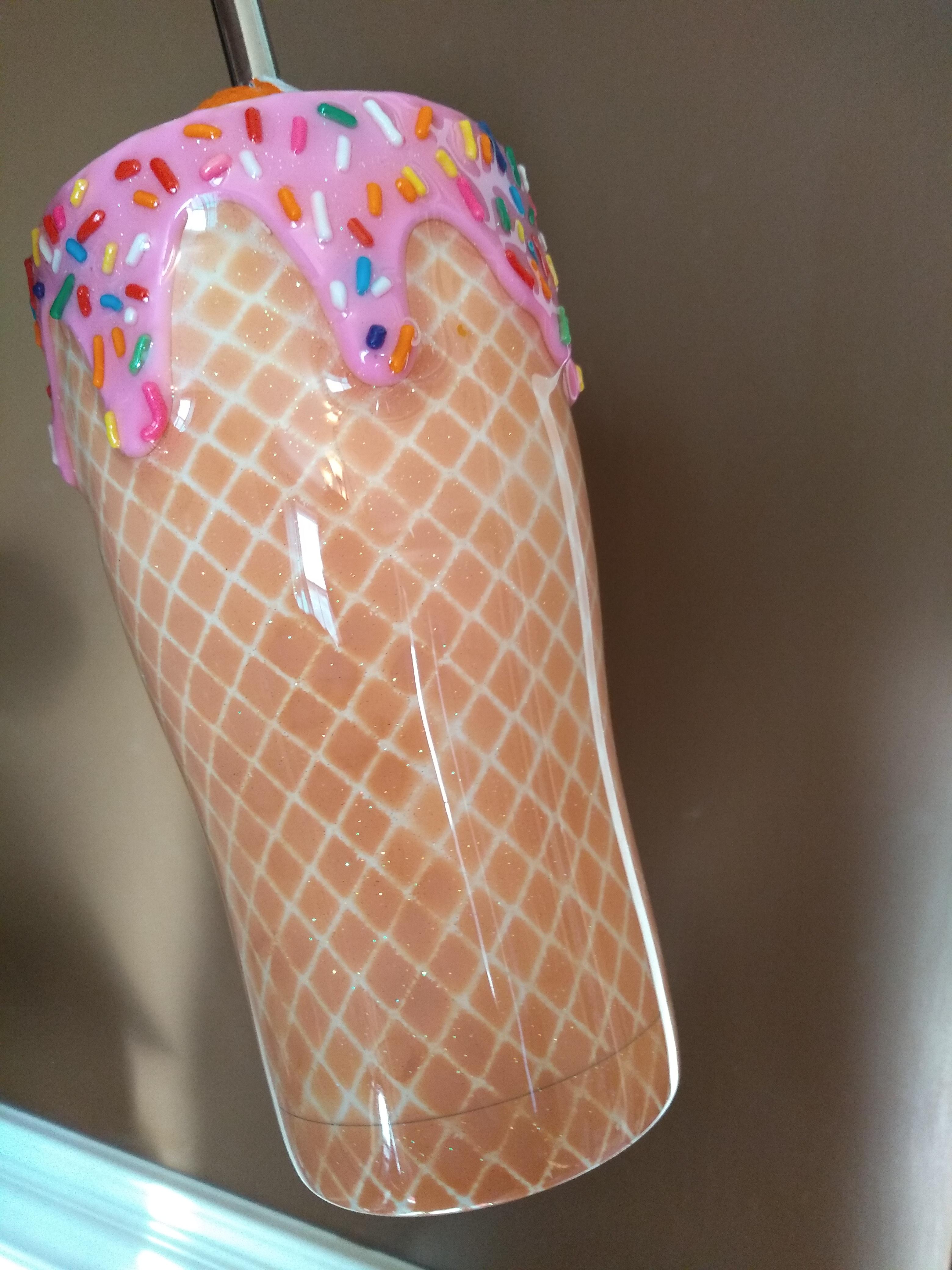 Ice cream cone inspired tumbler I made. r/crafts