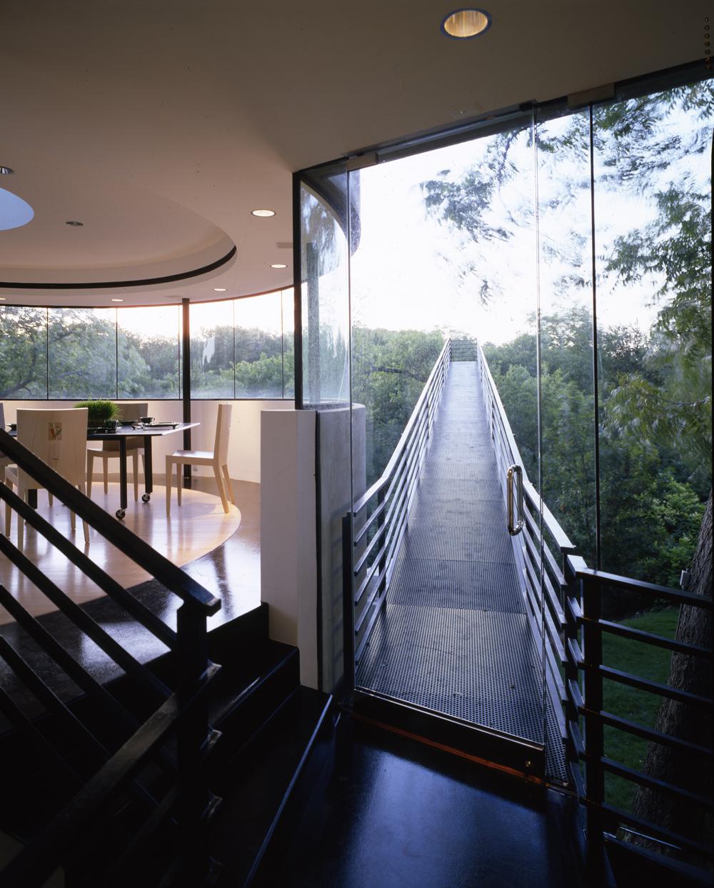 Turtle Creek House, Antoine Predock, Dallas, 1993. A house built for