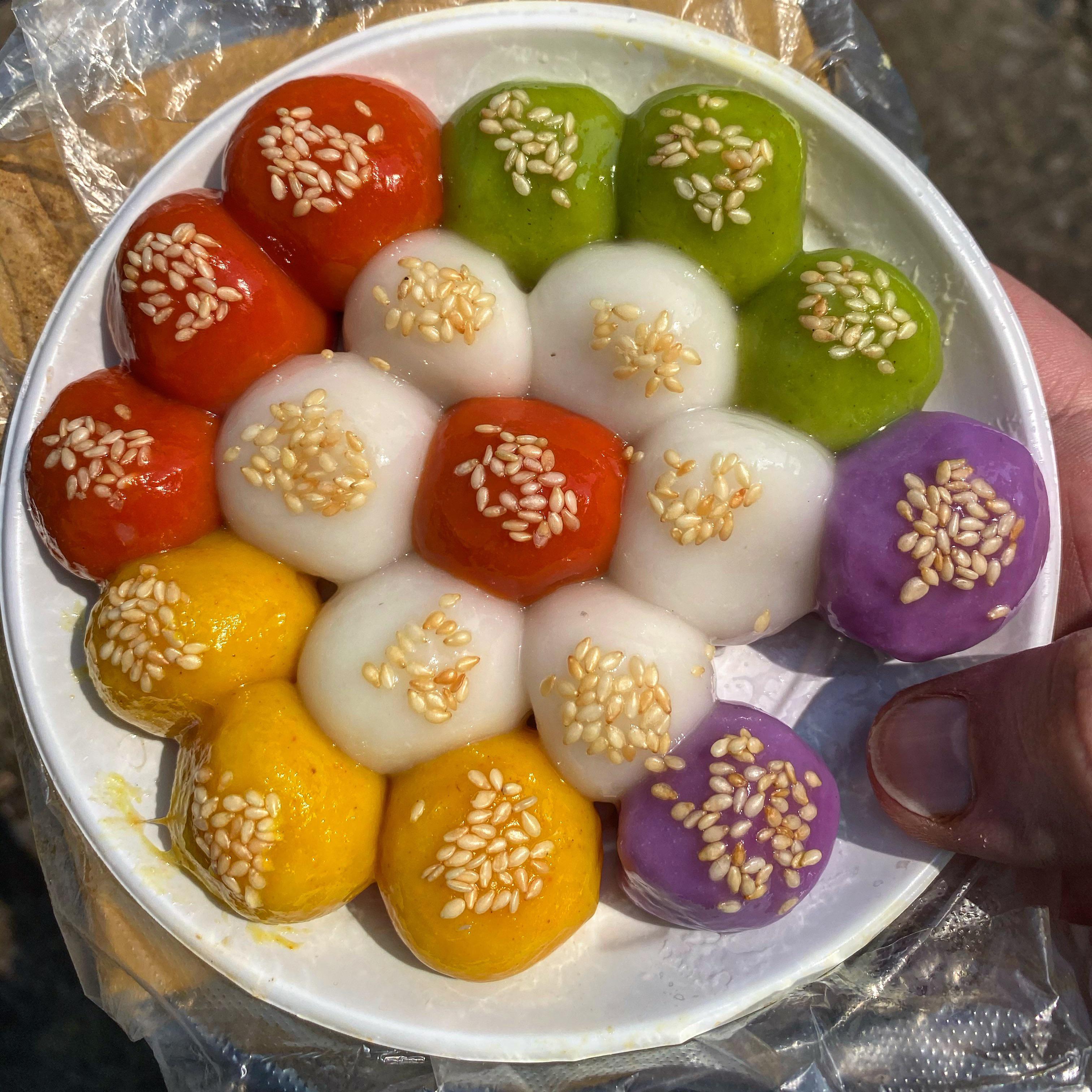Vietnamese sweet glutinous rice balls r/streeteats