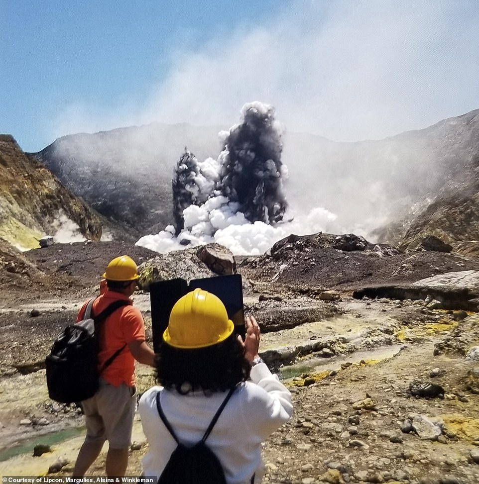 White island eruption pics