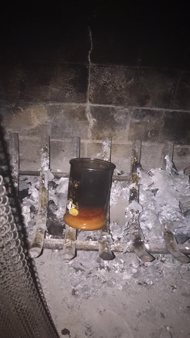 I made the wax boil and catch fire this is the candle after and i OOOP