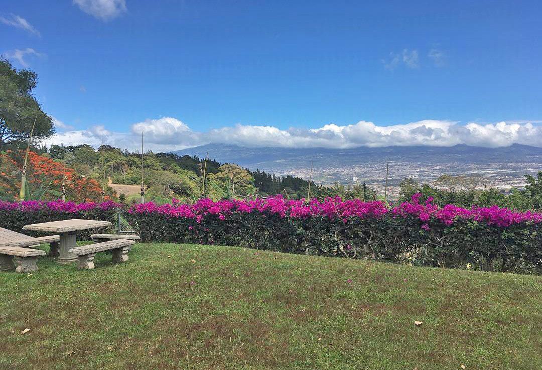 Altos del Horizonte, cerca de Escazu (Costa Rica) Venta Casa de 290