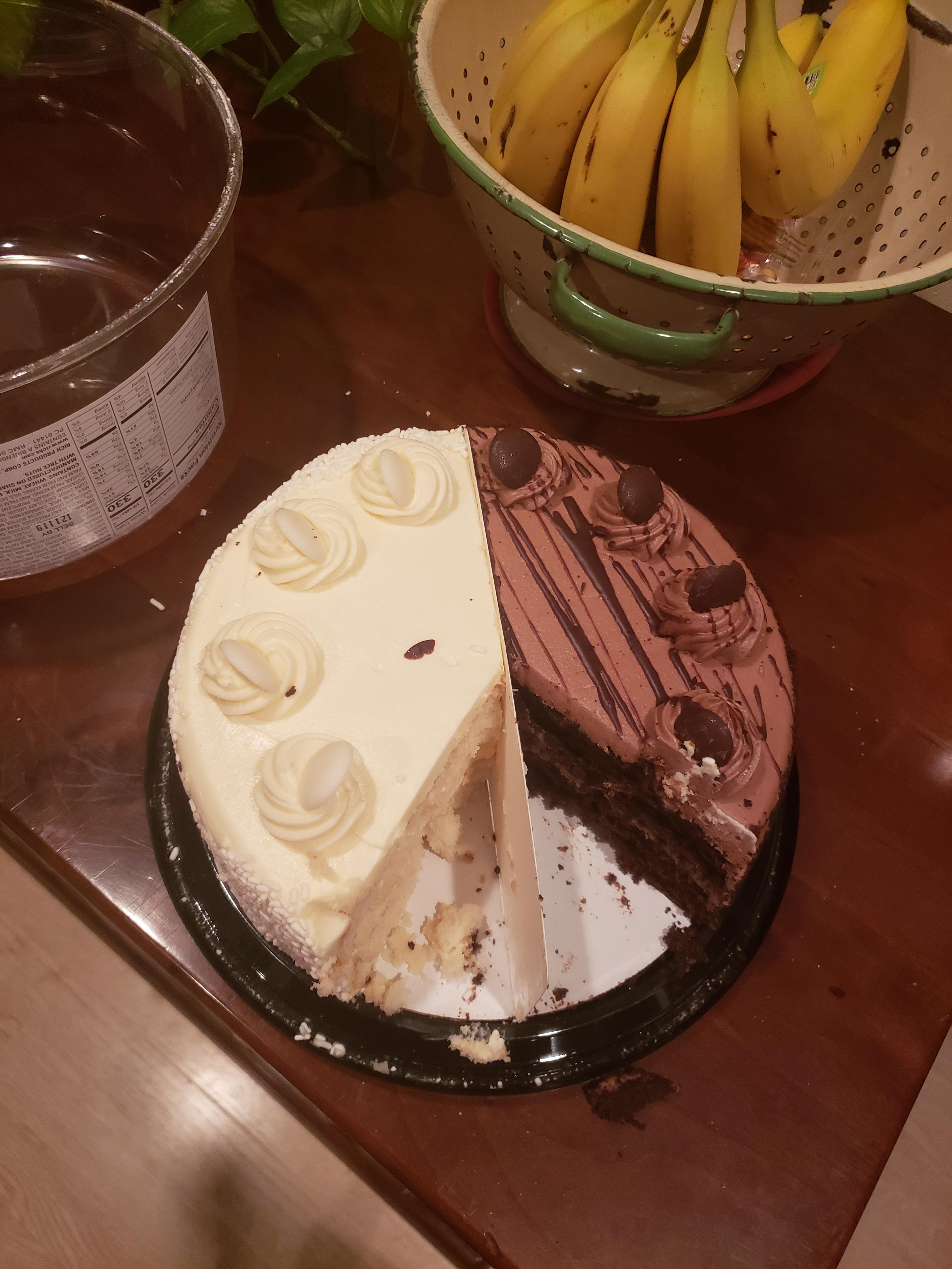 画像 half chocolate half vanilla cake 196432Half chocolate half vanilla