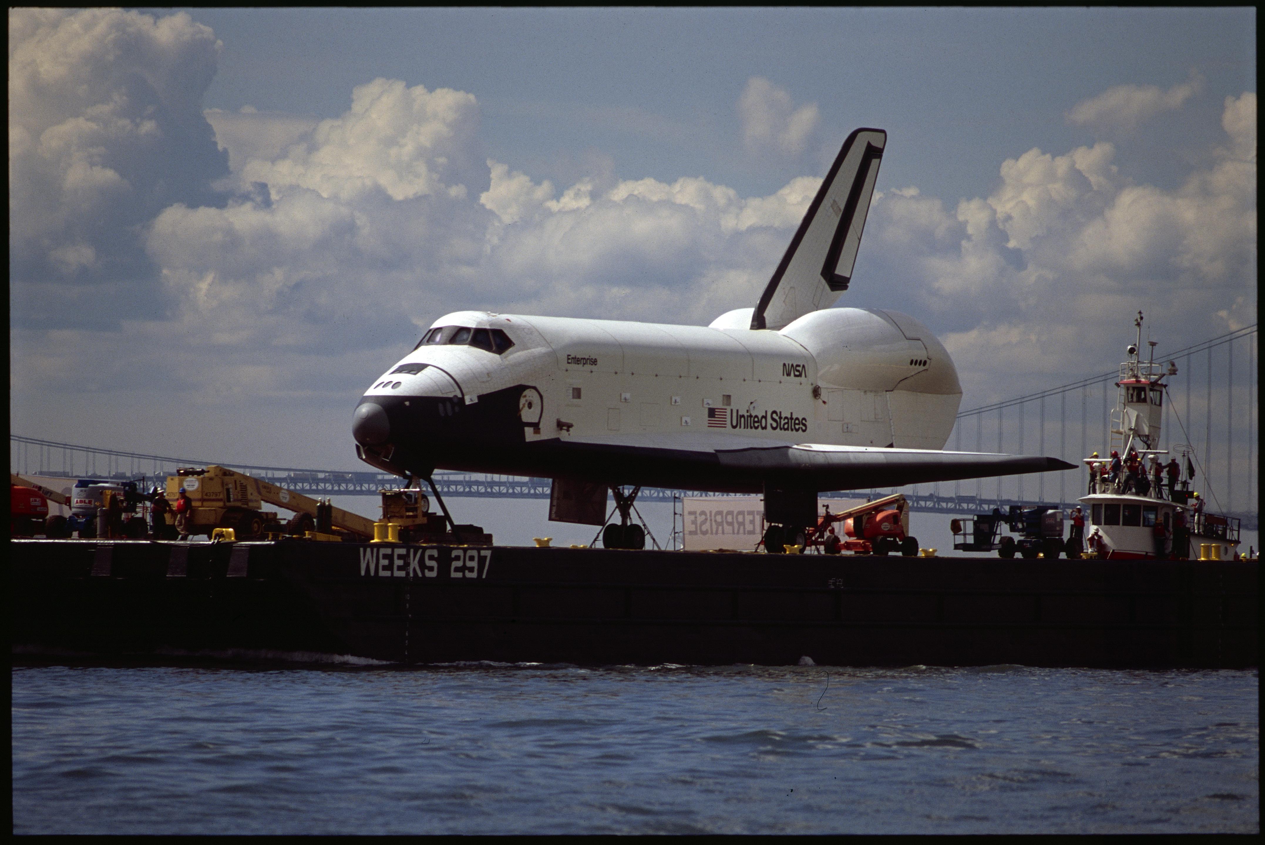 Space Shuttle Enterprise on the Hudson, Nikon F5, Fuji Provia 100f, 200