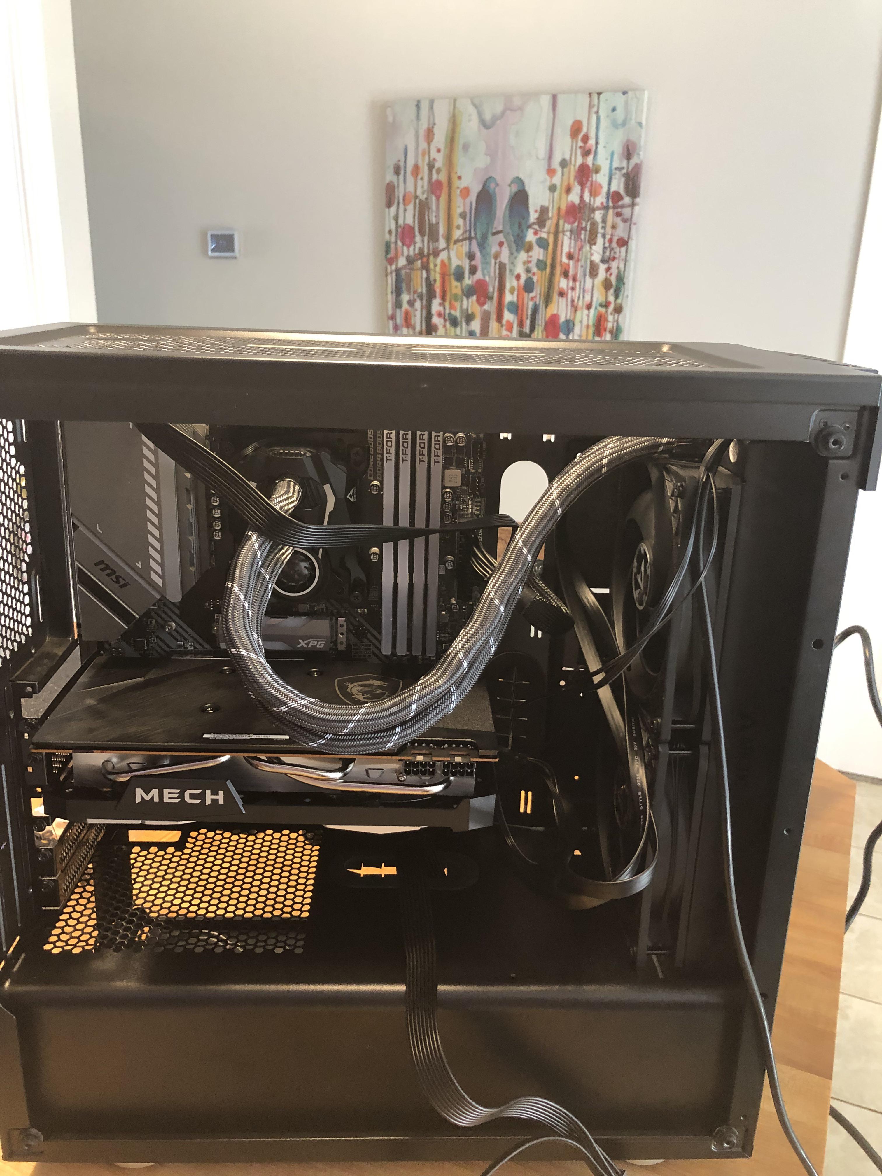 My graphics card is not powering up when plugging in PCle cables r