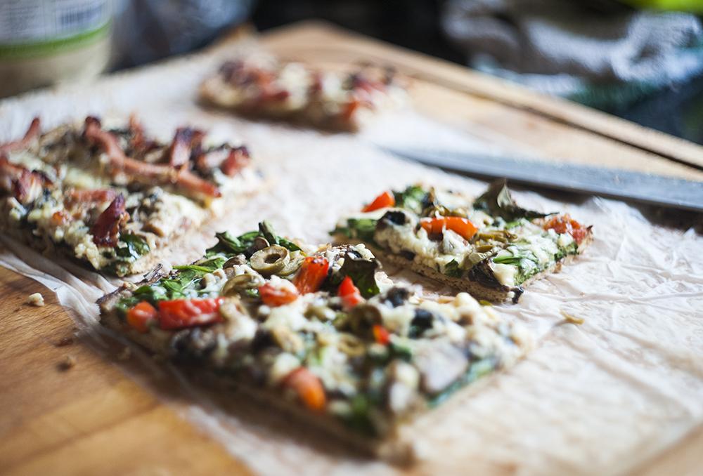 First keto pizza crust (Ground Almonds) r/ketorecipes