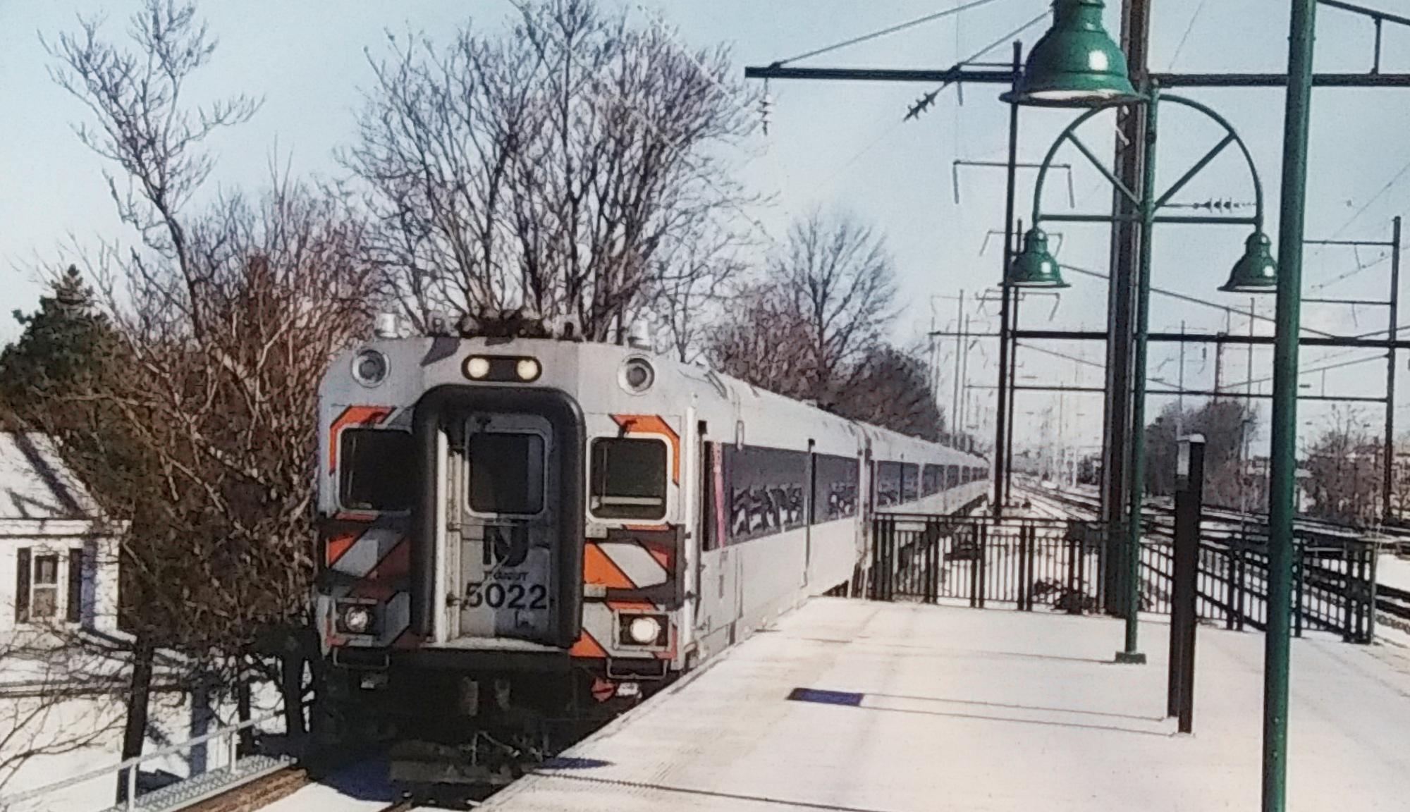 NJ Transit in Rahway NJ. Early 00s r/trains
