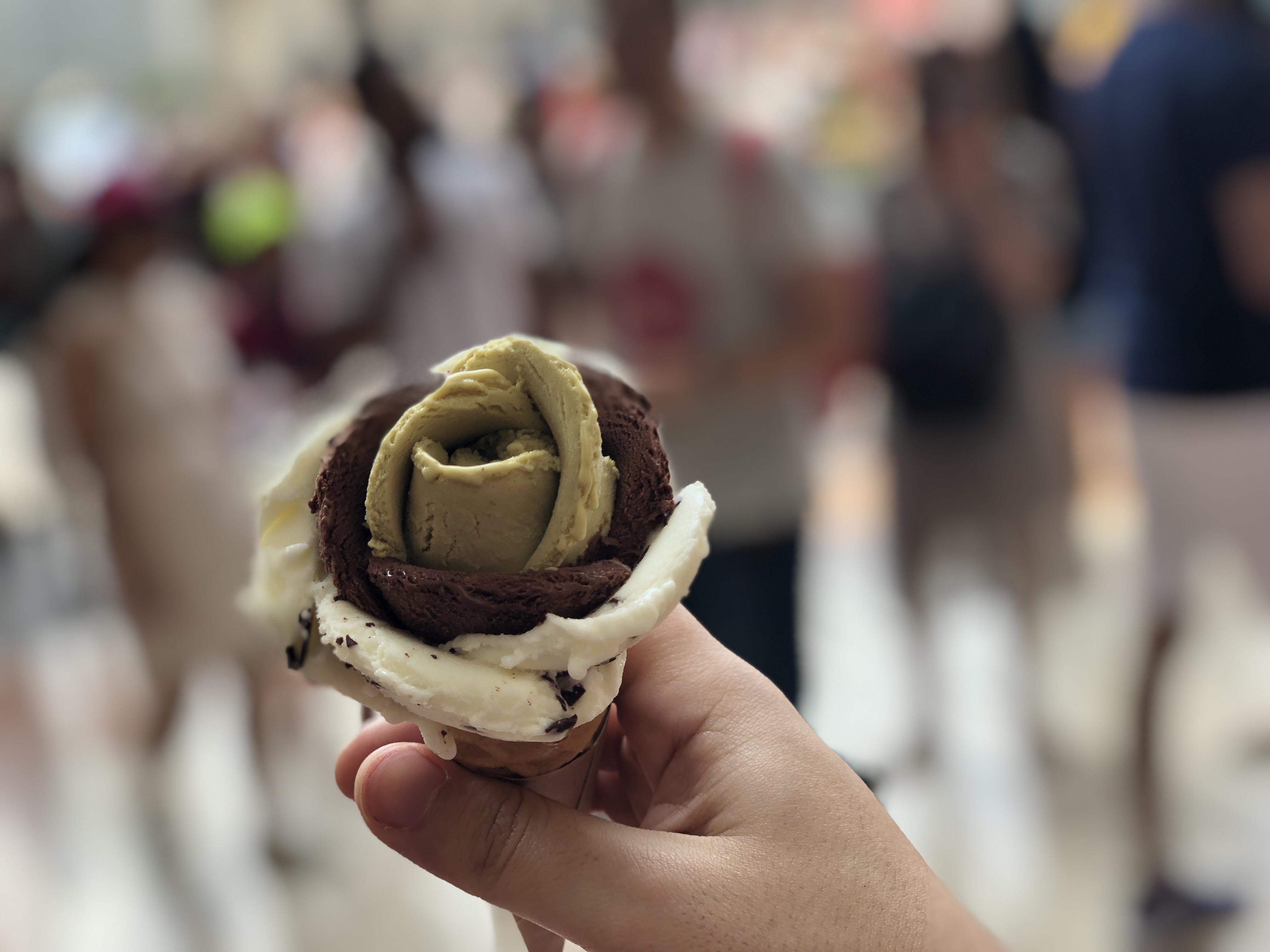 An ice cream flower (Flavors Pistachio, Nutella and Stracciatella) r