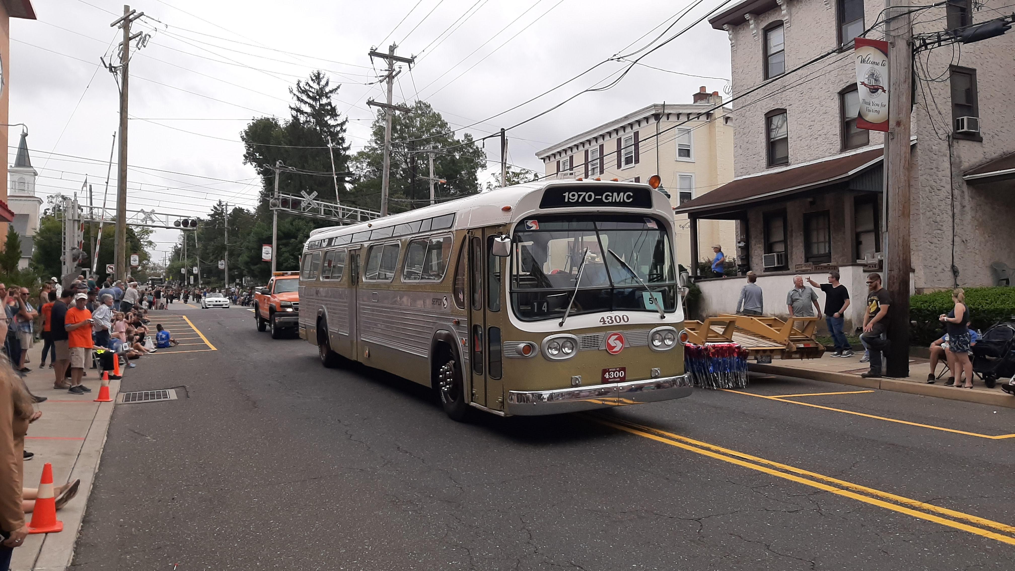 1970 Septa bus in a parade near me r/philadelphia