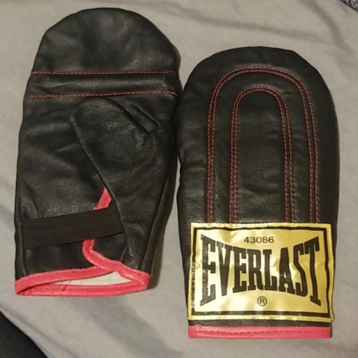 [Question] Why are heavier Gloves Considered Safer to Use in Sparring