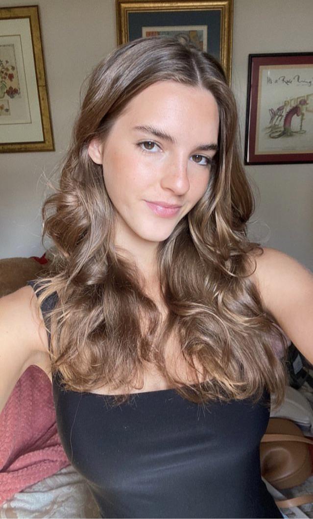 Emily Feld selfie : celestialbabes