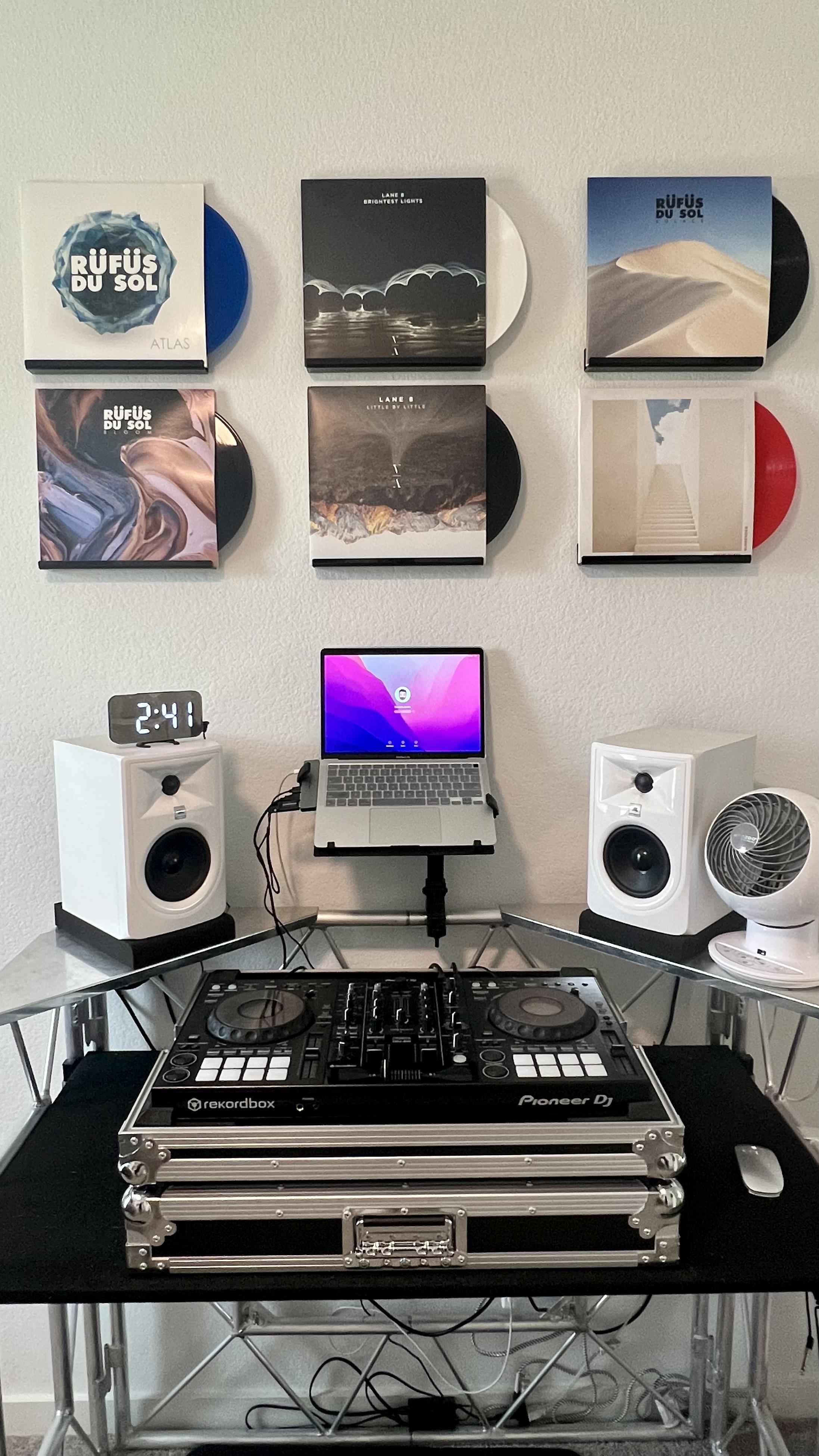 Surrender vinyl finally came in! Now my setup is complete. r/RUFUSDUSOL