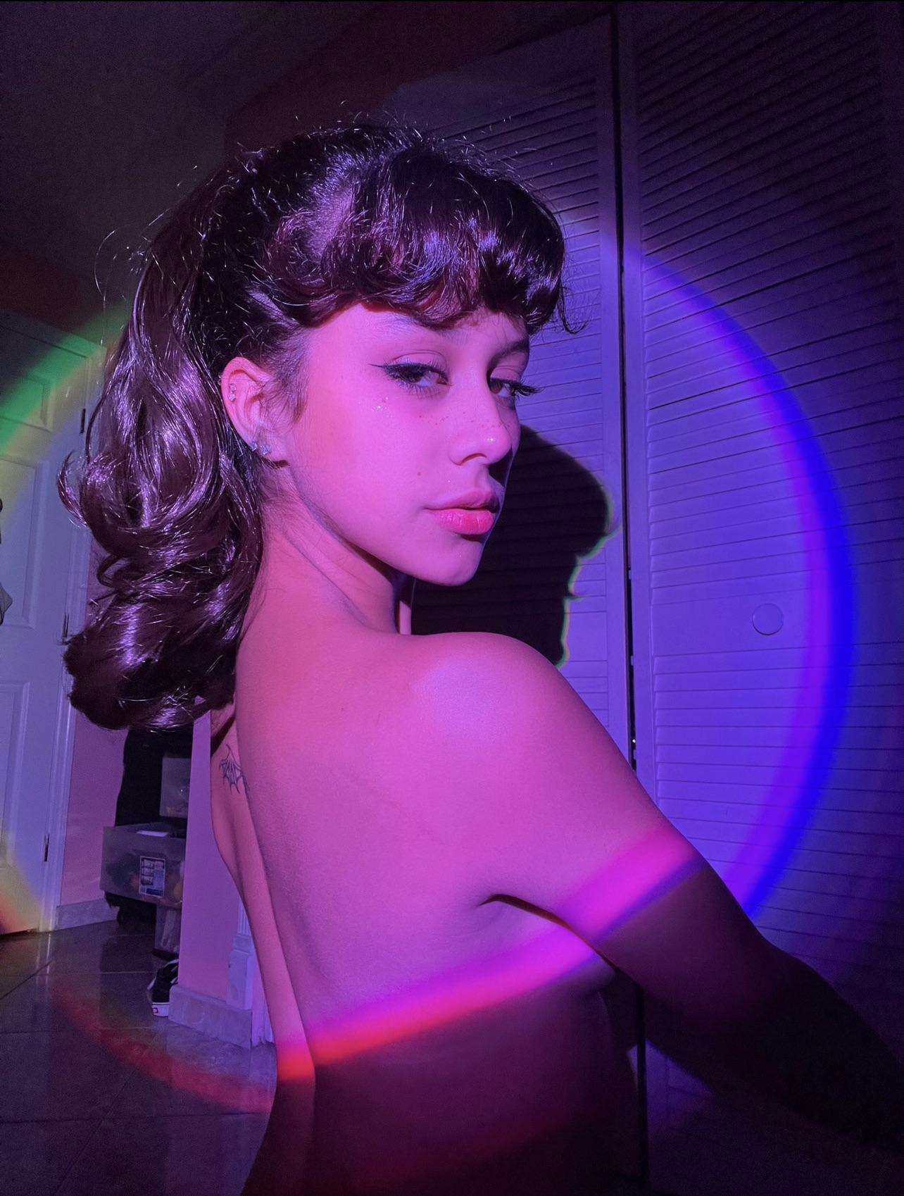 Littlebunnygrl ONLYFANS : OnlyFans101