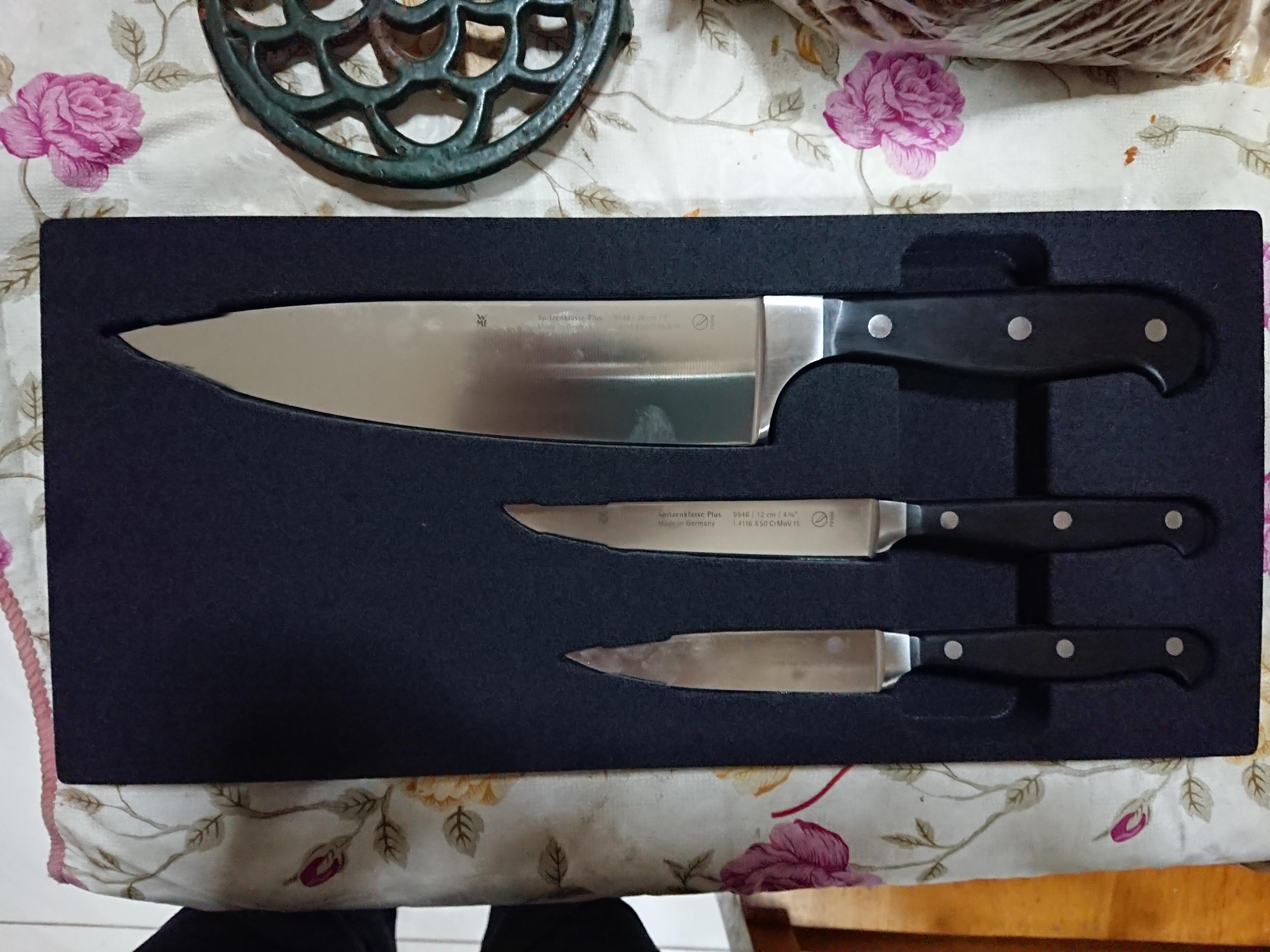Hey redditors! Beginner chef here, what are these types of knives and