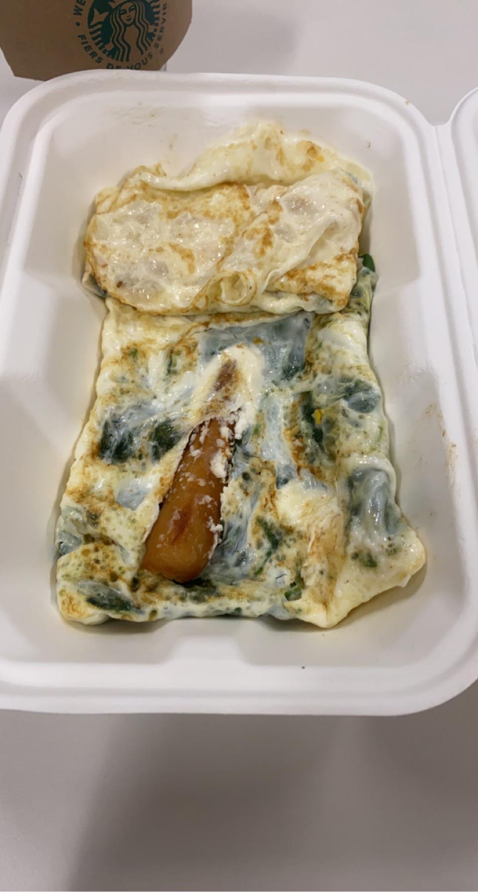 Calories for this egg white omelette? Includes 3 egg whites, feta