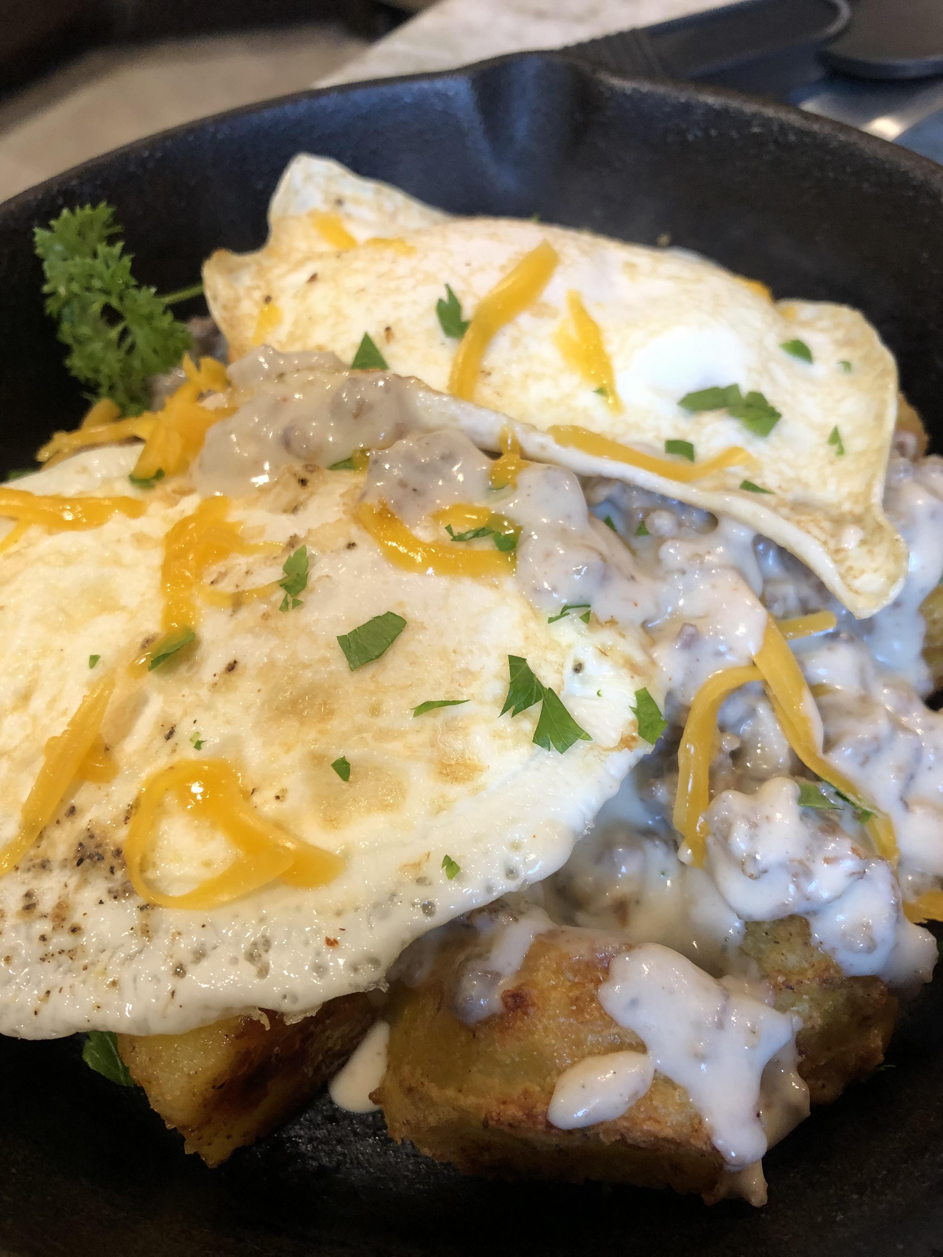 SE Sausage Gravy on Kenji’s Roasted Potatoes w/ Fried Egg r/seriouseats