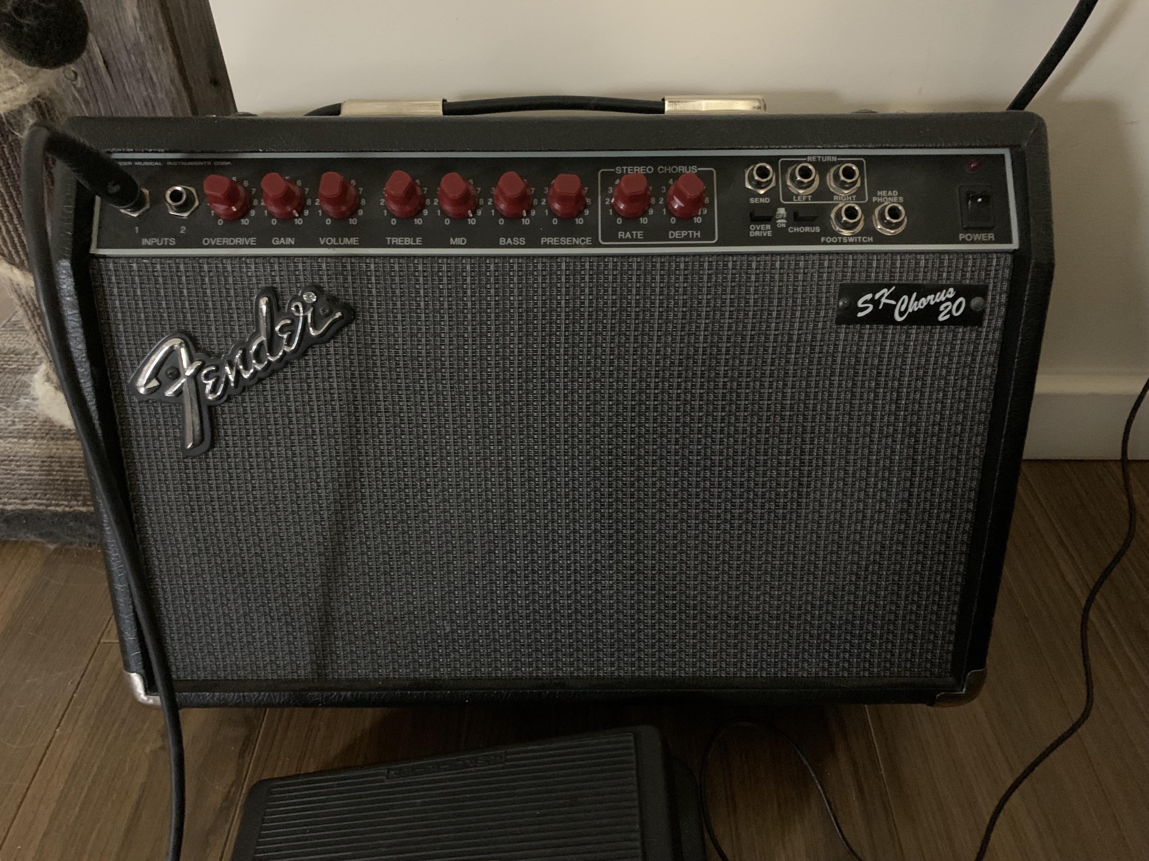 Saw a recent post about red knob amps. This the best sounding bedroom