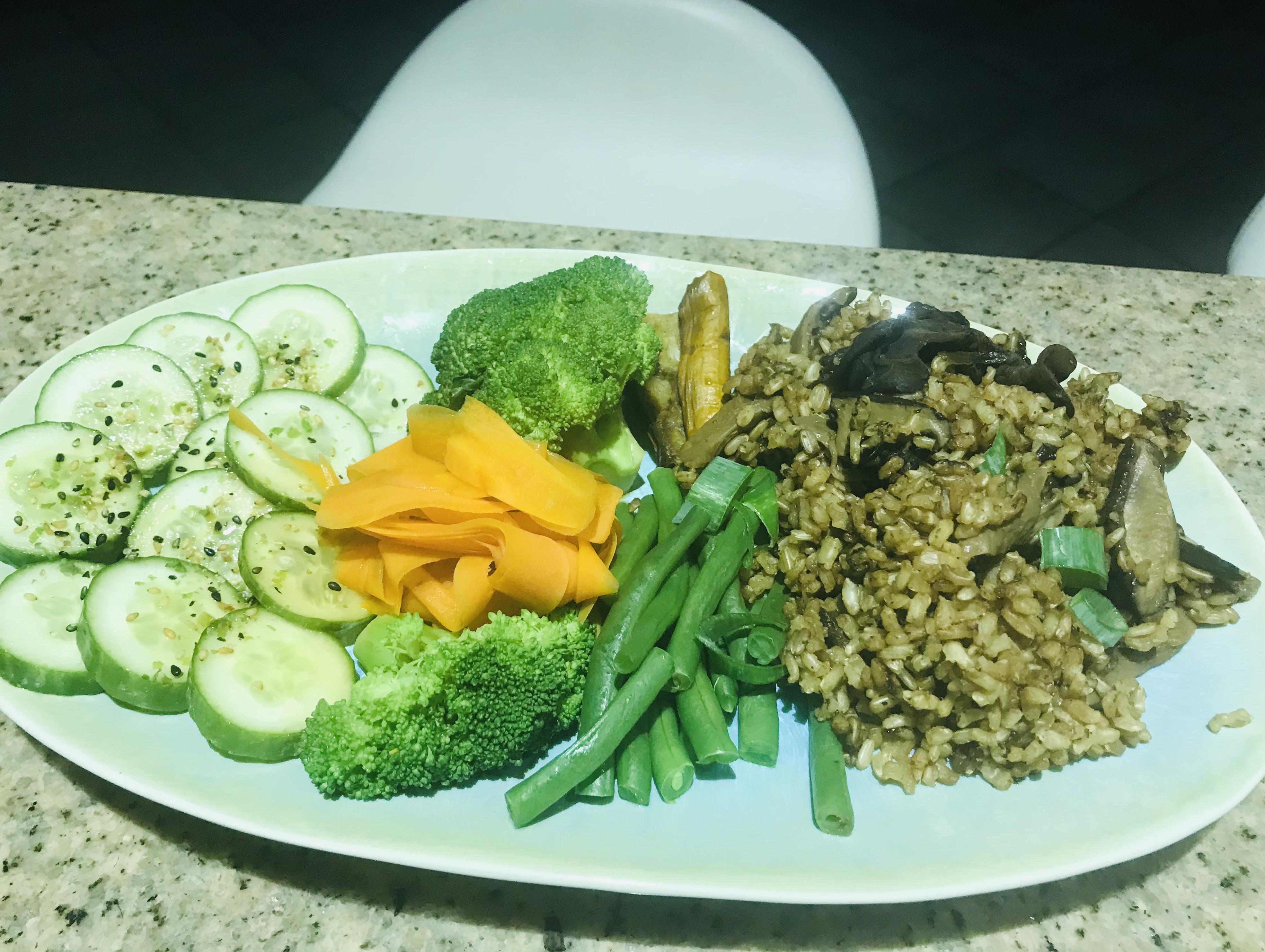 Rice cooker Japanese inspired mushroom rice& veggies. 50/50 plate
