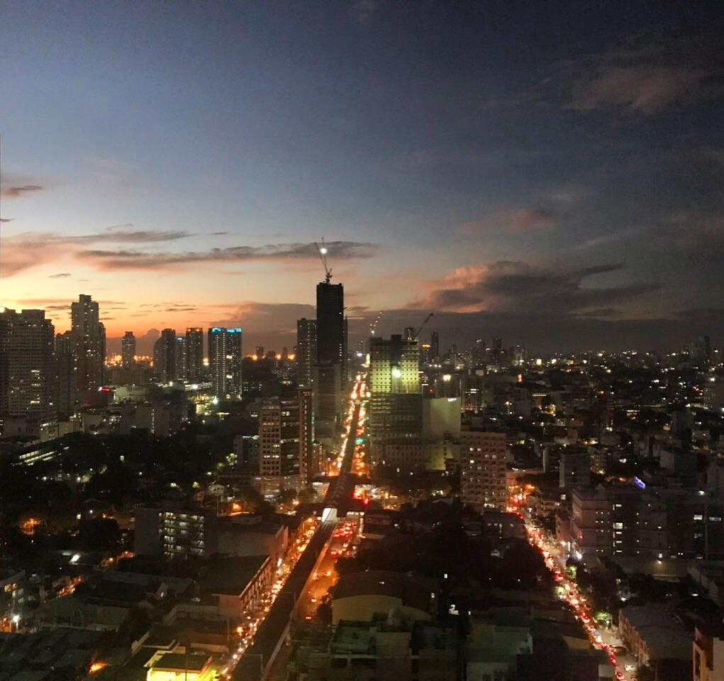 Taft Avenue, Manila, Dusk r/Philippines