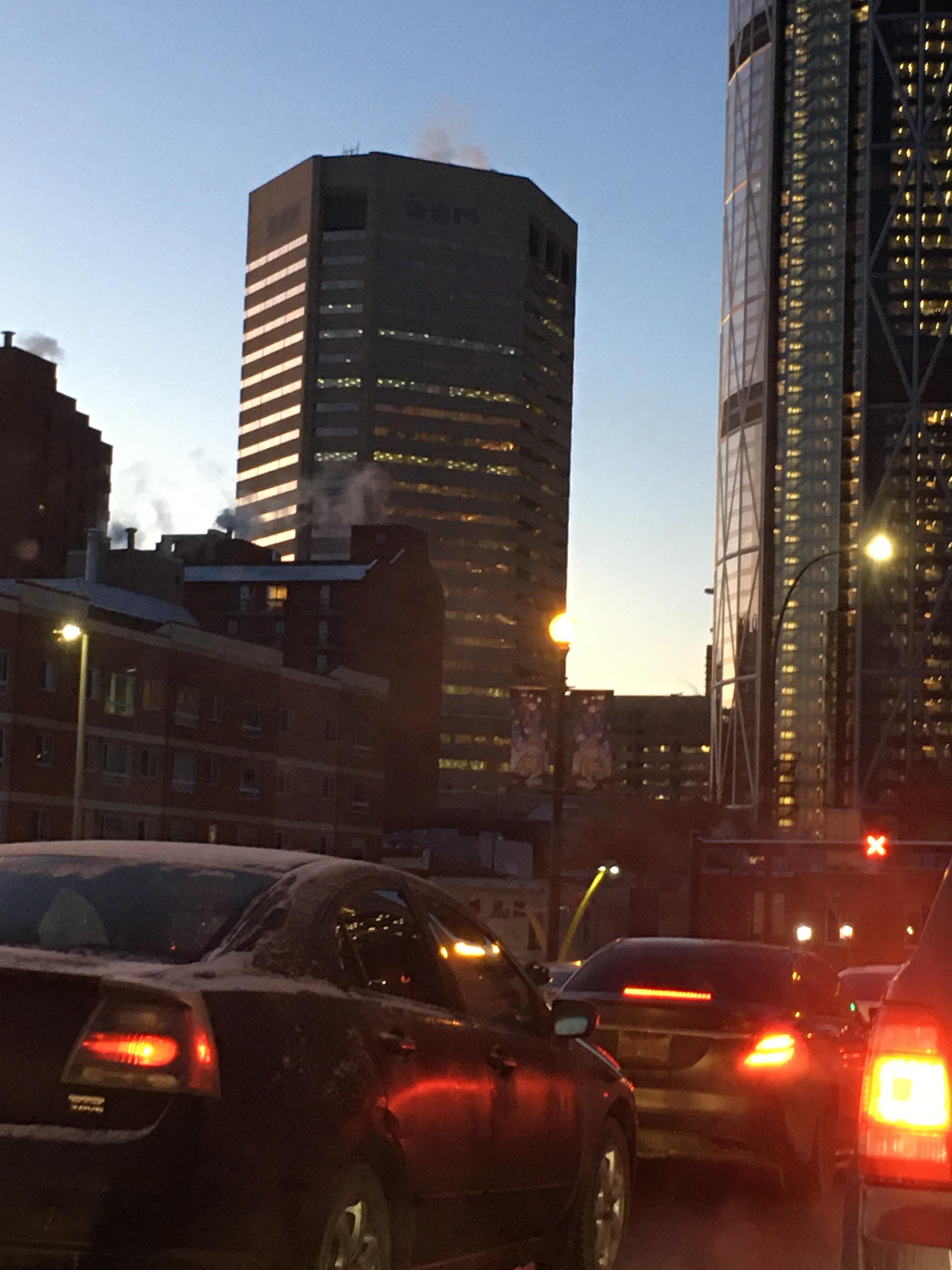 Where is the “Red Flickering Candle” and “Green Holiday Tree” lights on the Telus Tower!?! r