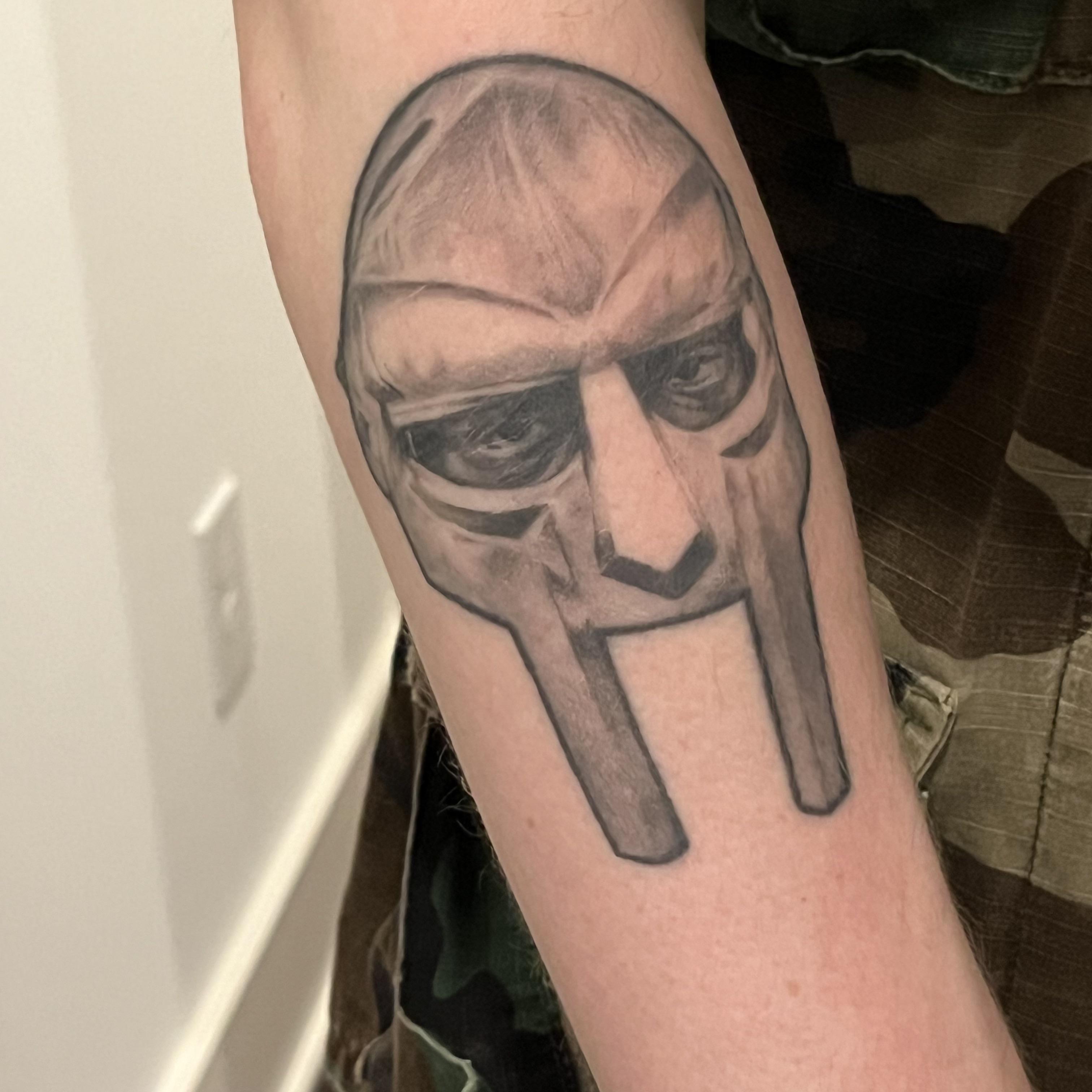 i’ma keep my computer on caps lock forever r/mfdoom