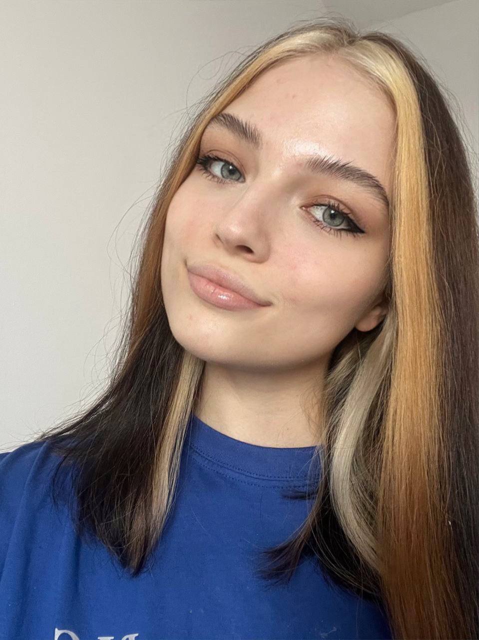 the face of a cute 18 year old r/Faces