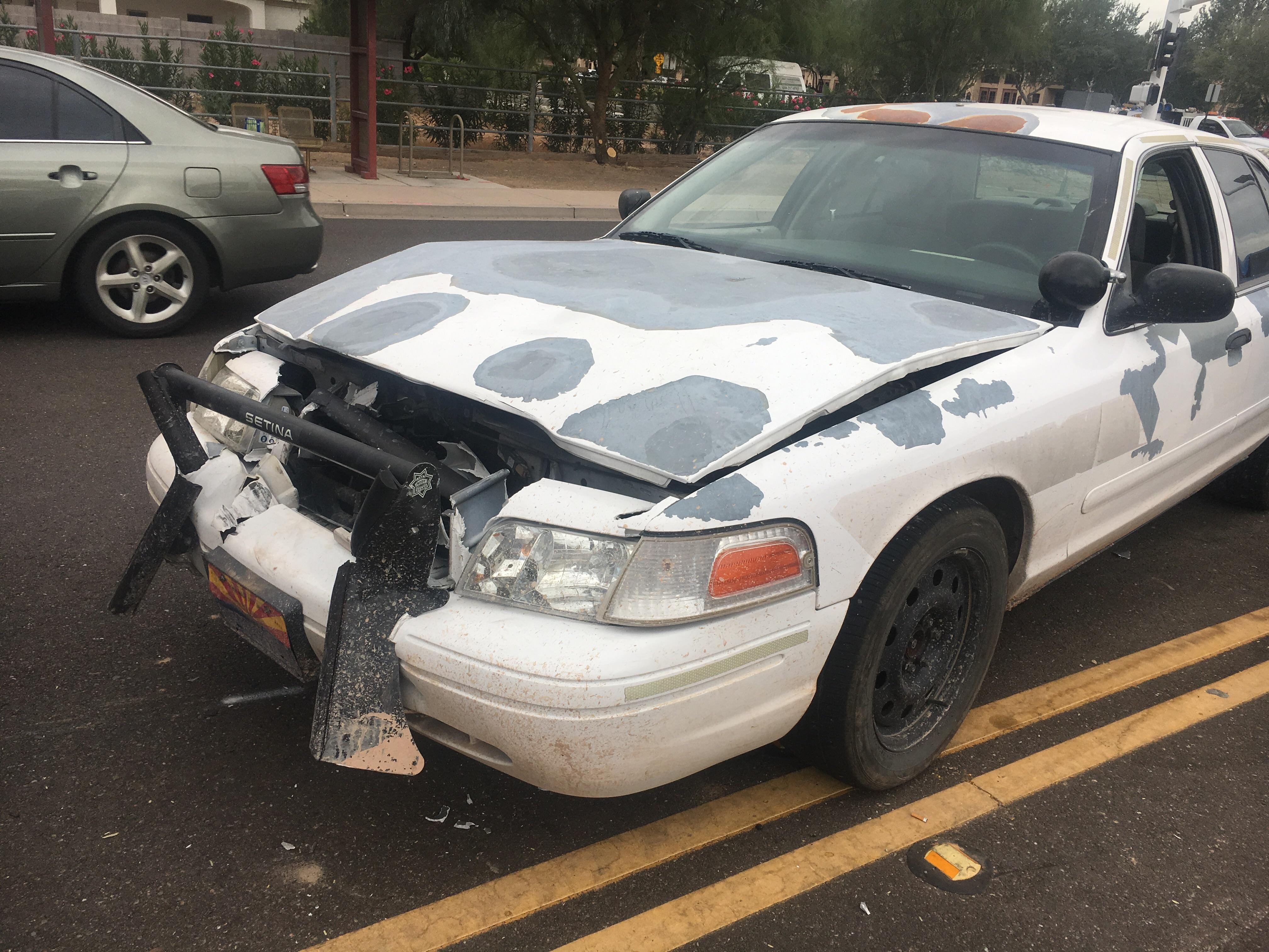 Push bumper vs trailer hitch r/CrownVictoria