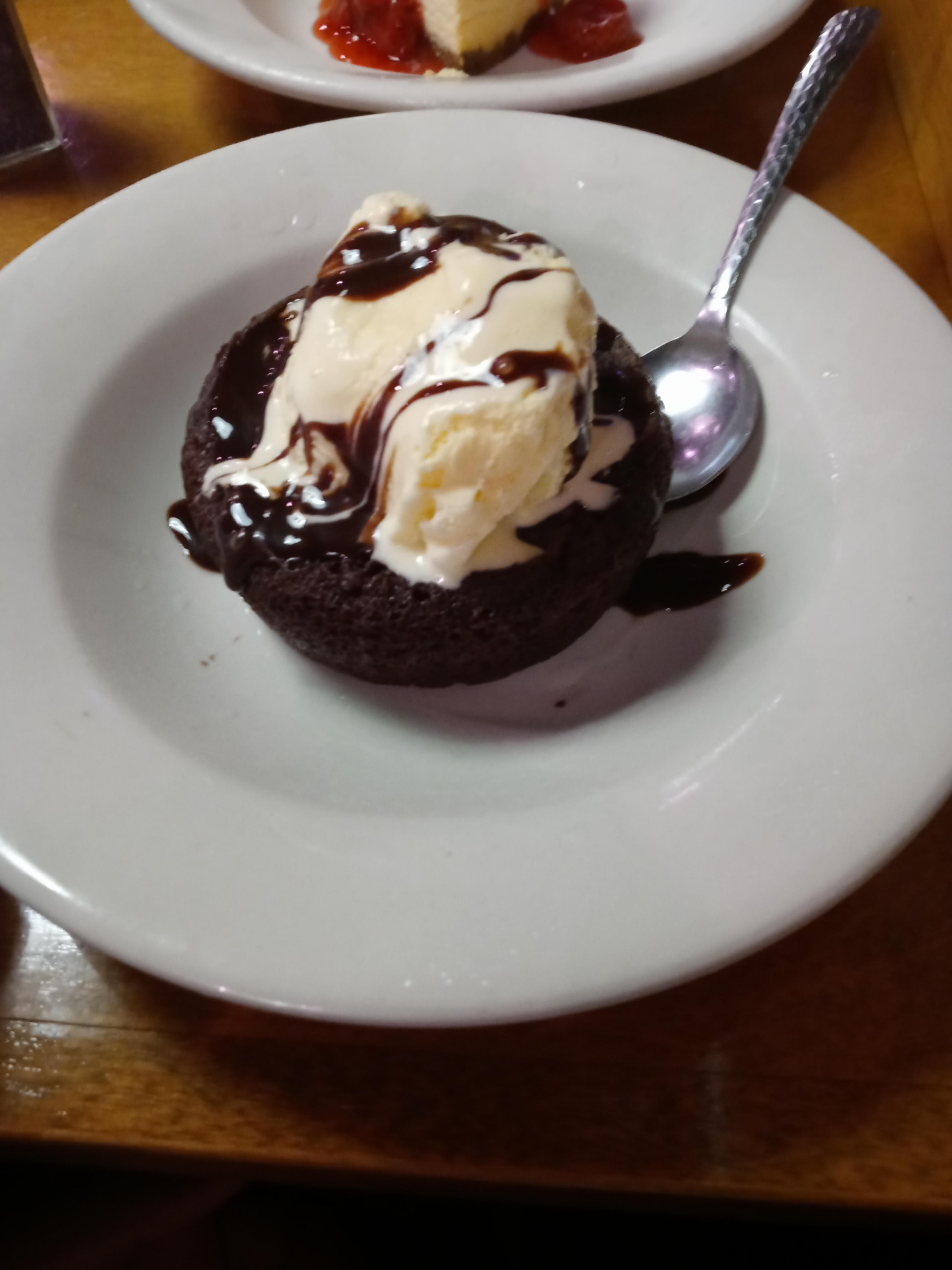 Texas roadhouse cake😋🤤 r/FoodPorn