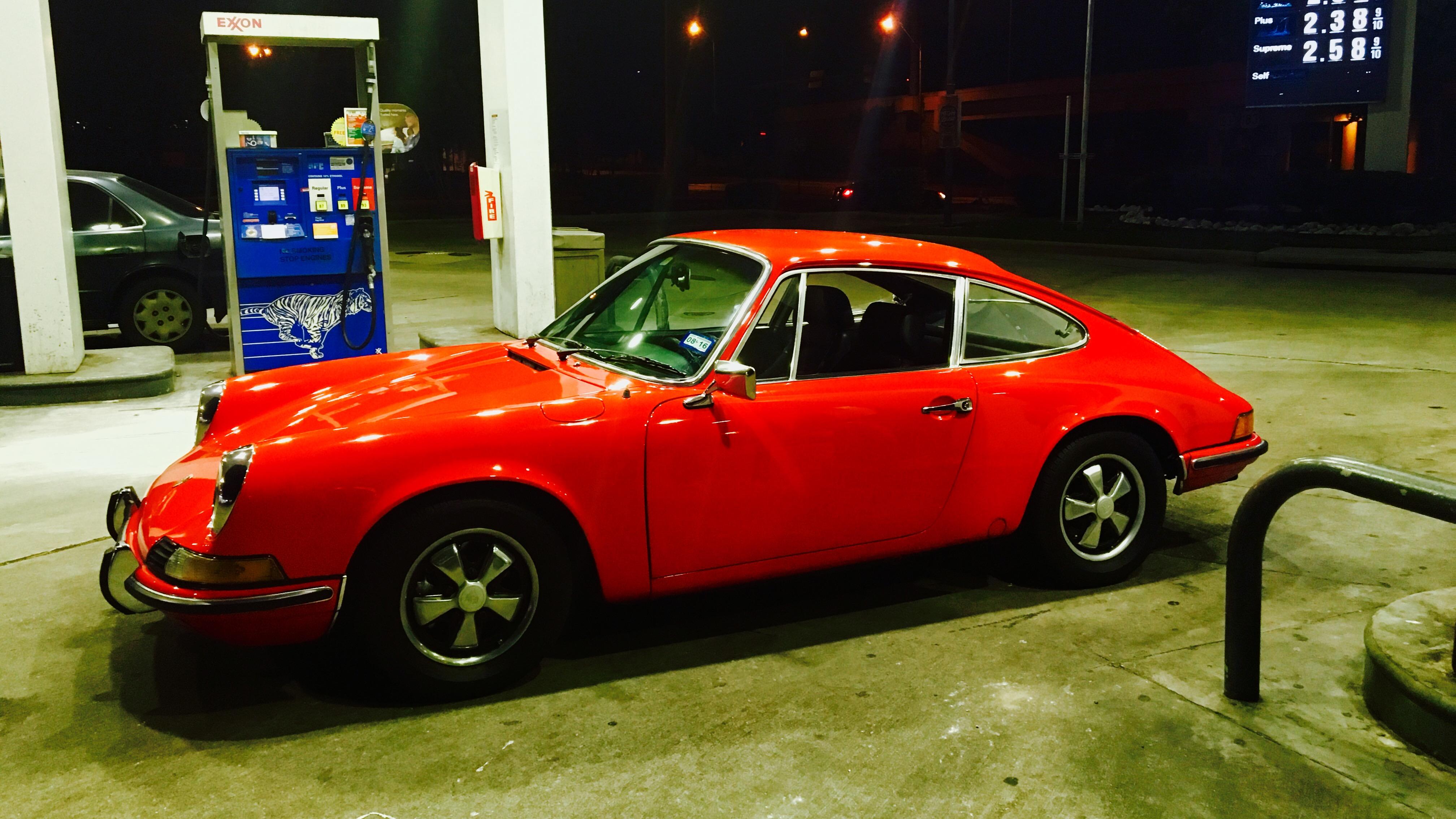 [Vintage Porsche 911] Unsure of the year; Austin, TX r/spotted