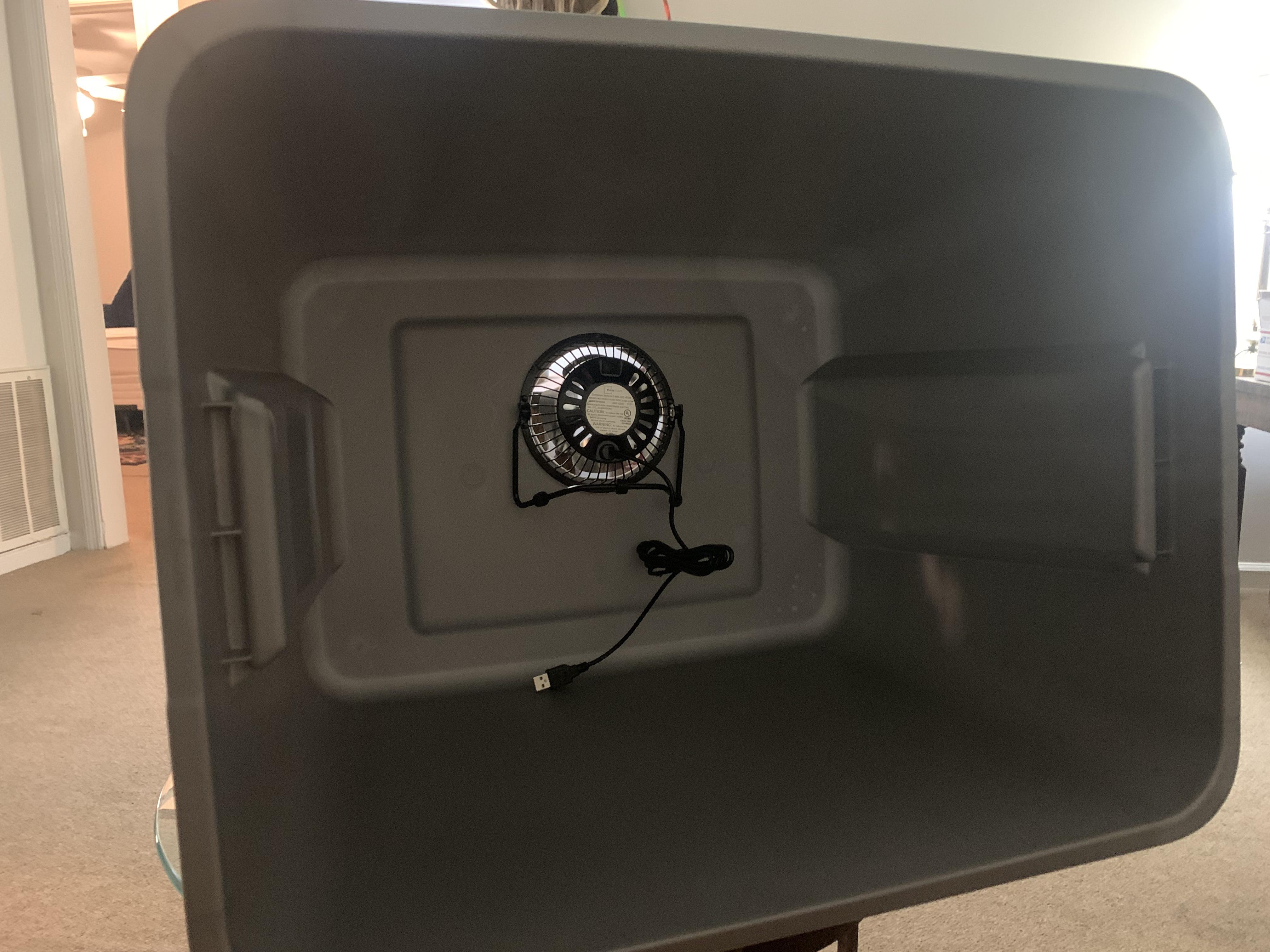 DIY paint booth… 6 Rubbermaid container 9 usb fan… it’ll do for now