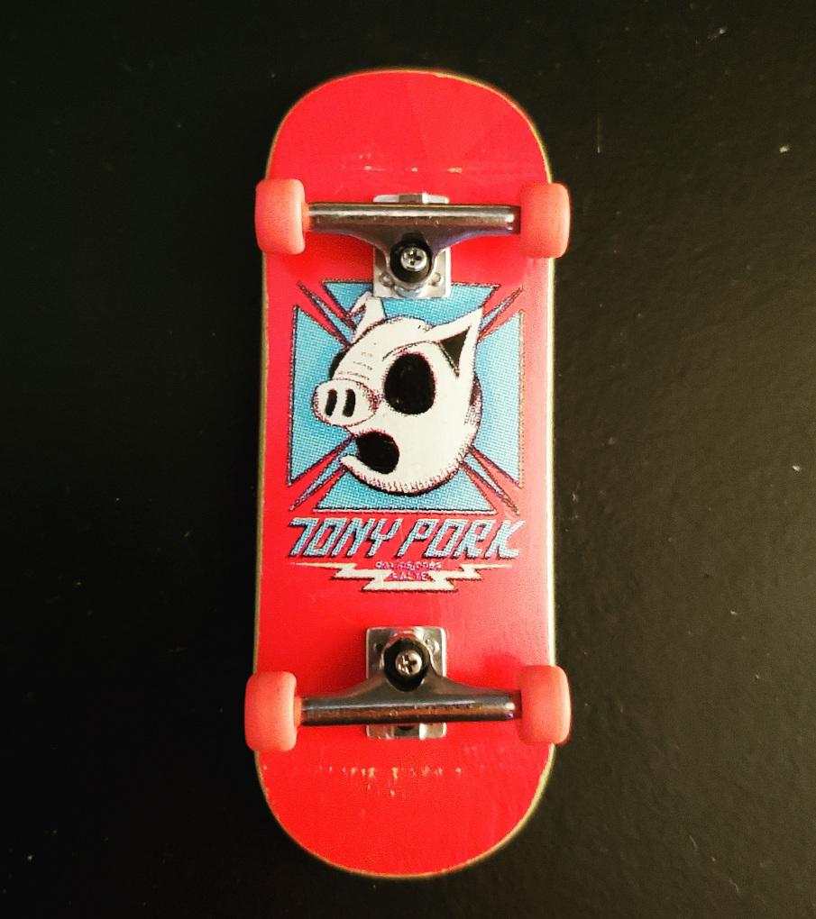 34mm Kalye x davidsjones collaboration, 34mm dynamic trucks, and Rv2v