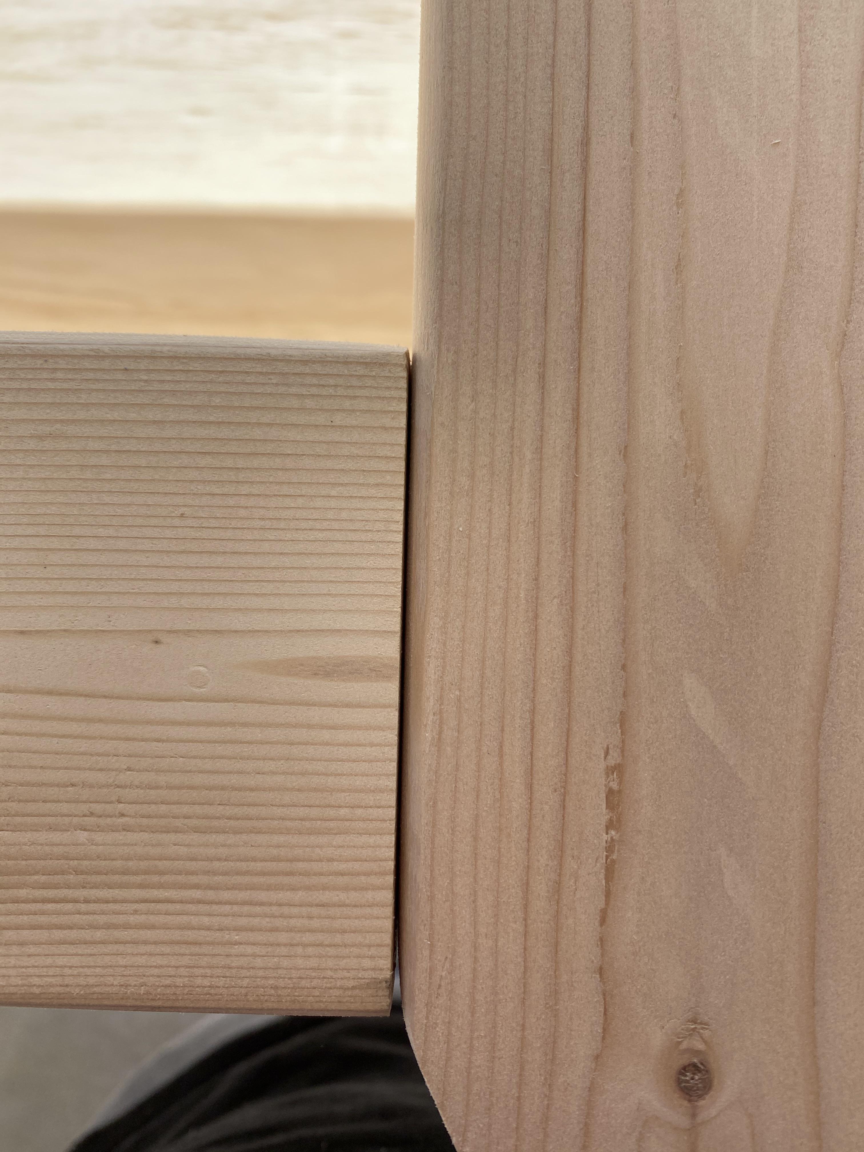 What type of caulk or filler so y’all use to fill seams similar to this