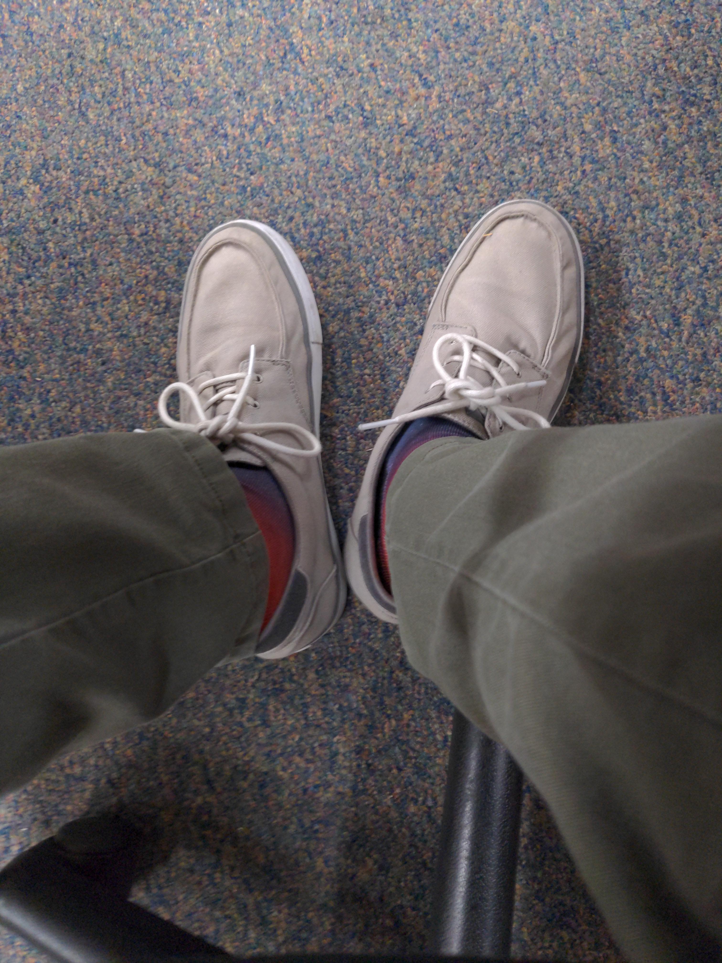 Any good barefoot shoes, wider toe box that look like surf/skate style