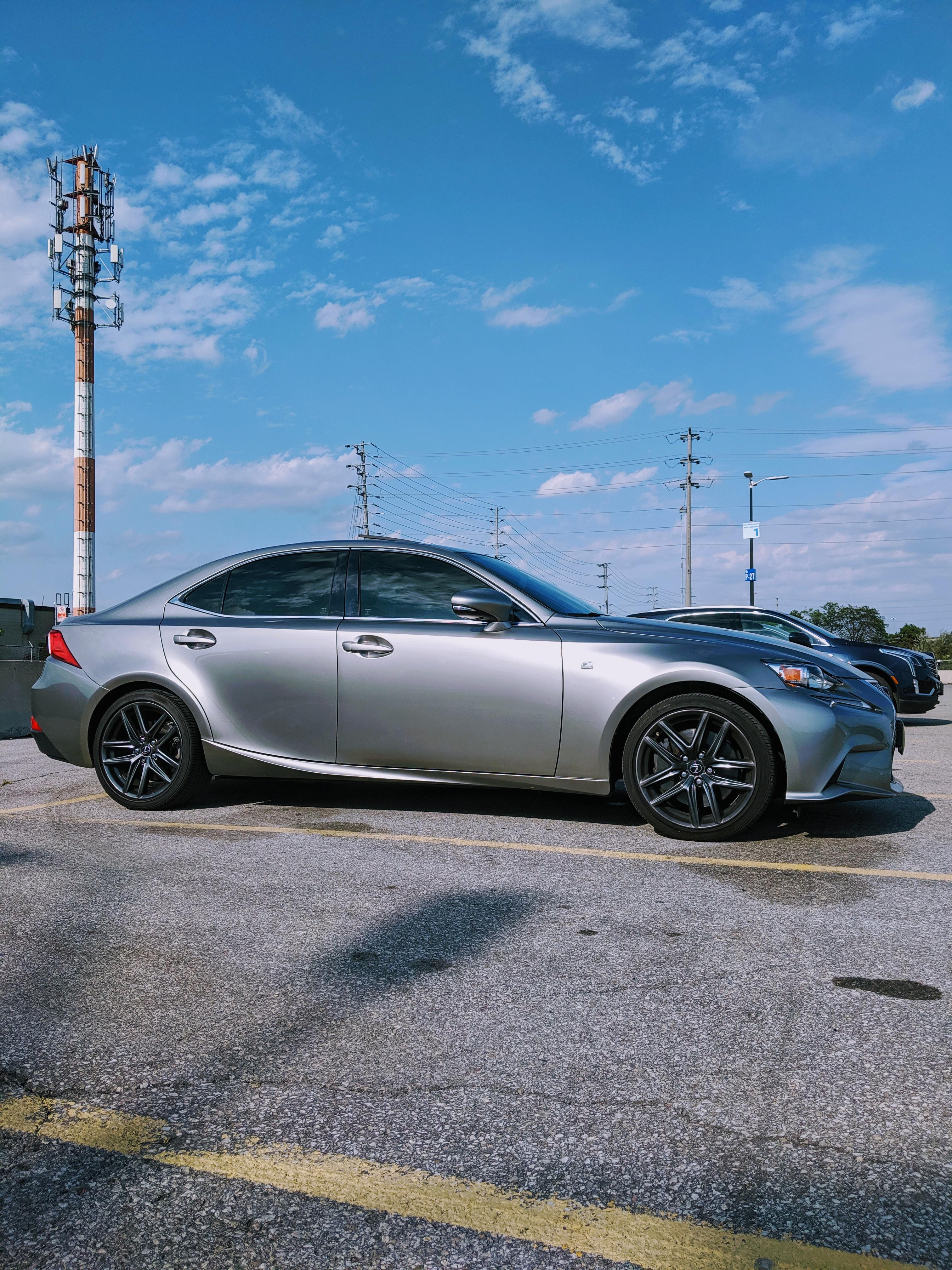 Parked at the airport r/Lexus