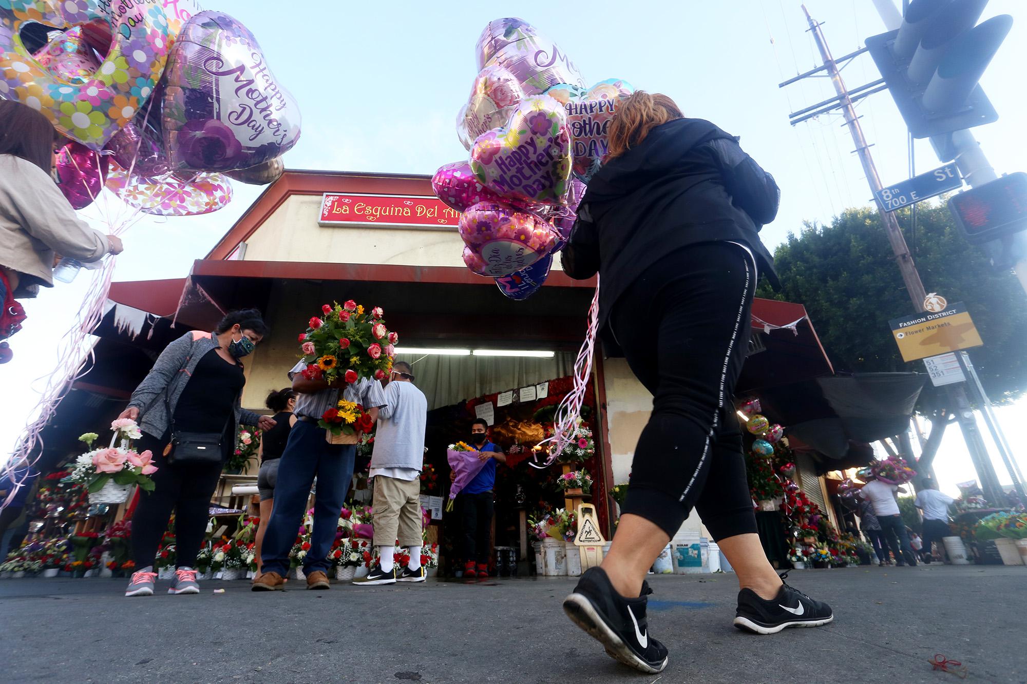 Busy day for florists r/LosAngeles