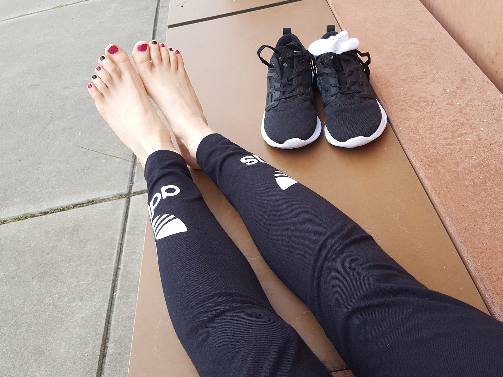 my toes feel cute today r/feet